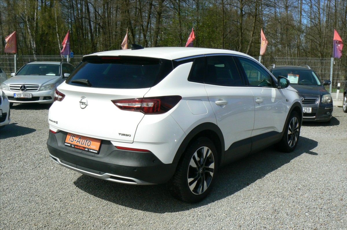 Opel Grandland X, 1,2 TURBO - fotka 4