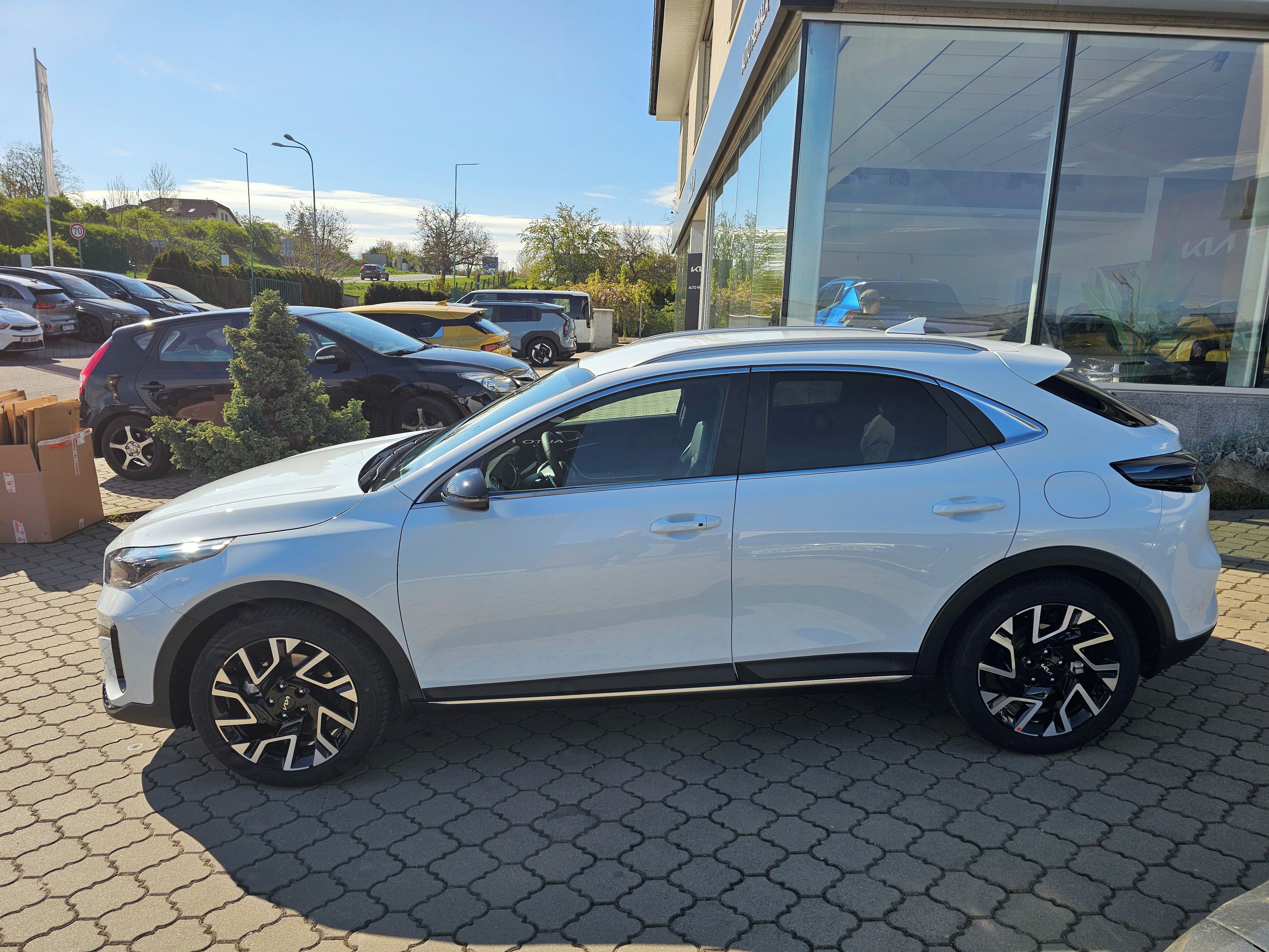 Kia XCee´d, 1,6 T-GDi Steel Edition - fotka 2