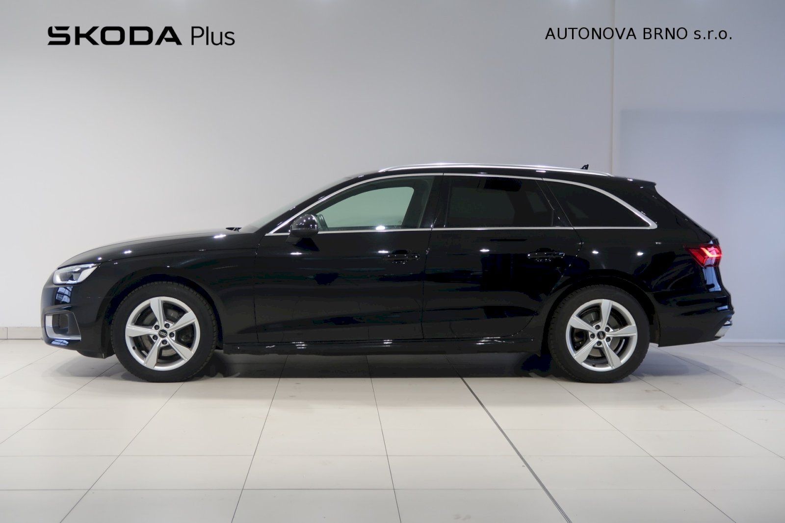 Audi A4 Avant, 2.0 TFSi 110kW - fotka 3