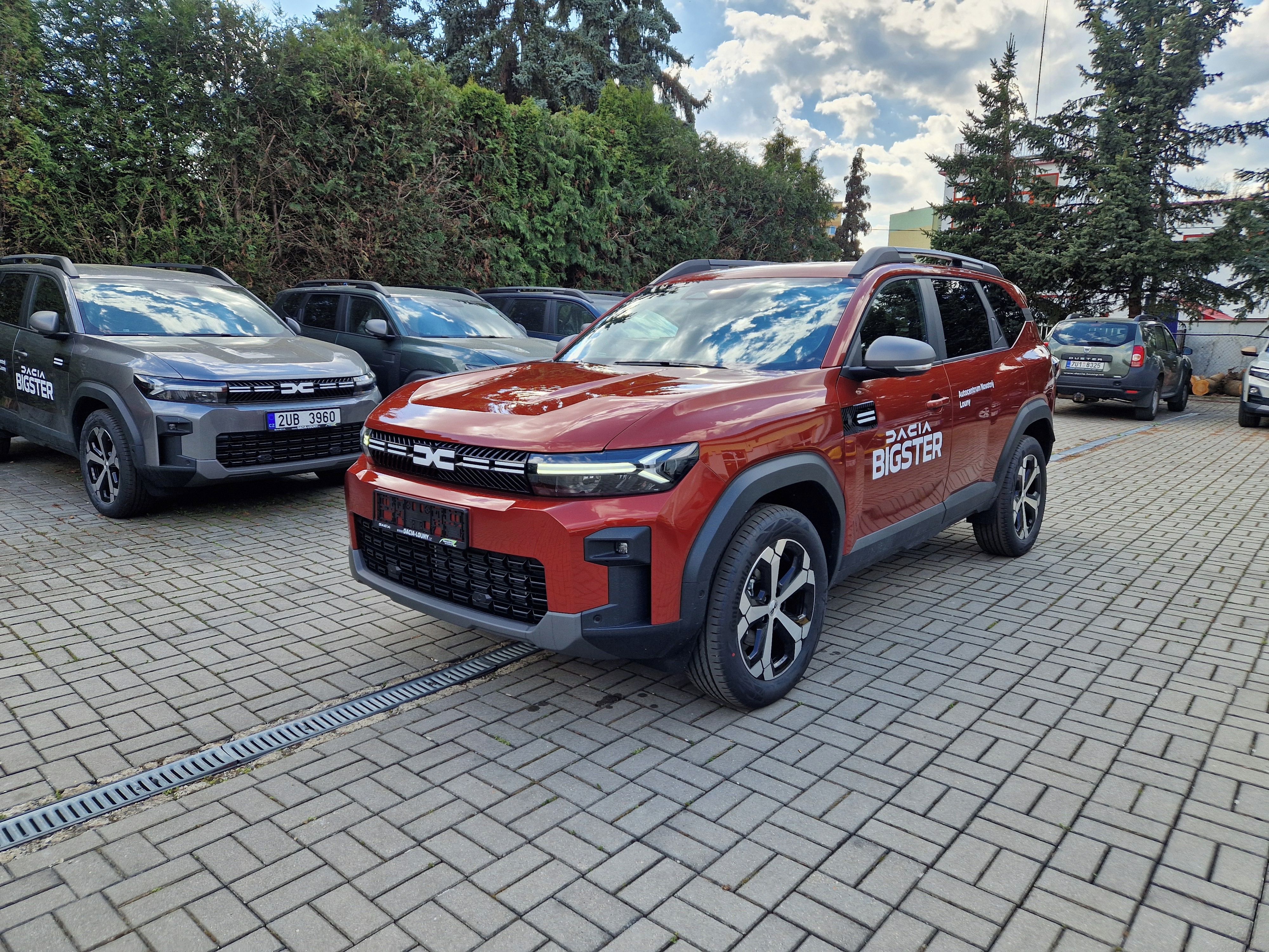 Dacia Bigster, Journey hybrid 155