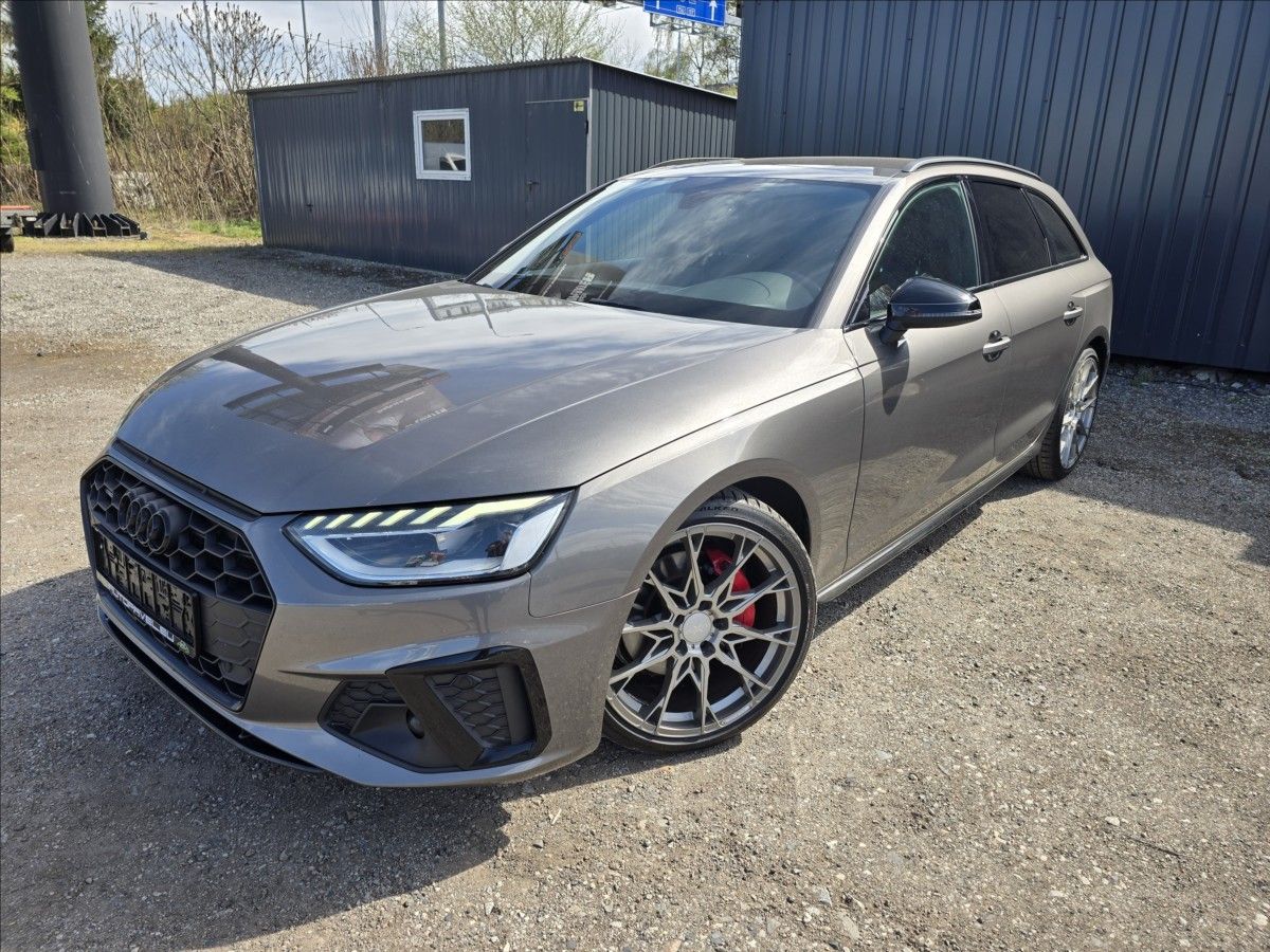 Audi A4, 2,0 TDi S-line quattro led,taž