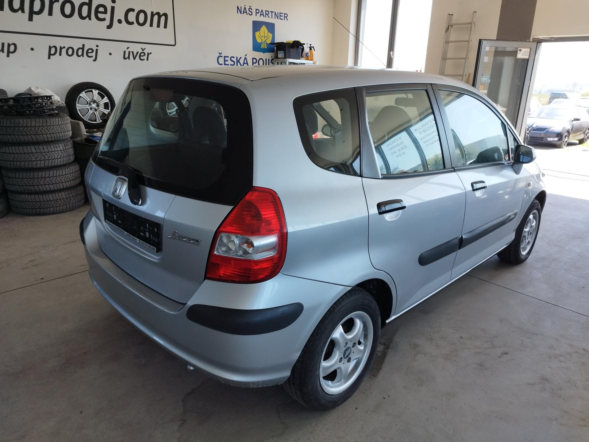 Honda Jazz, 1,3i,61KW,AUTOMAT,KLIMA,ALU - fotka 6