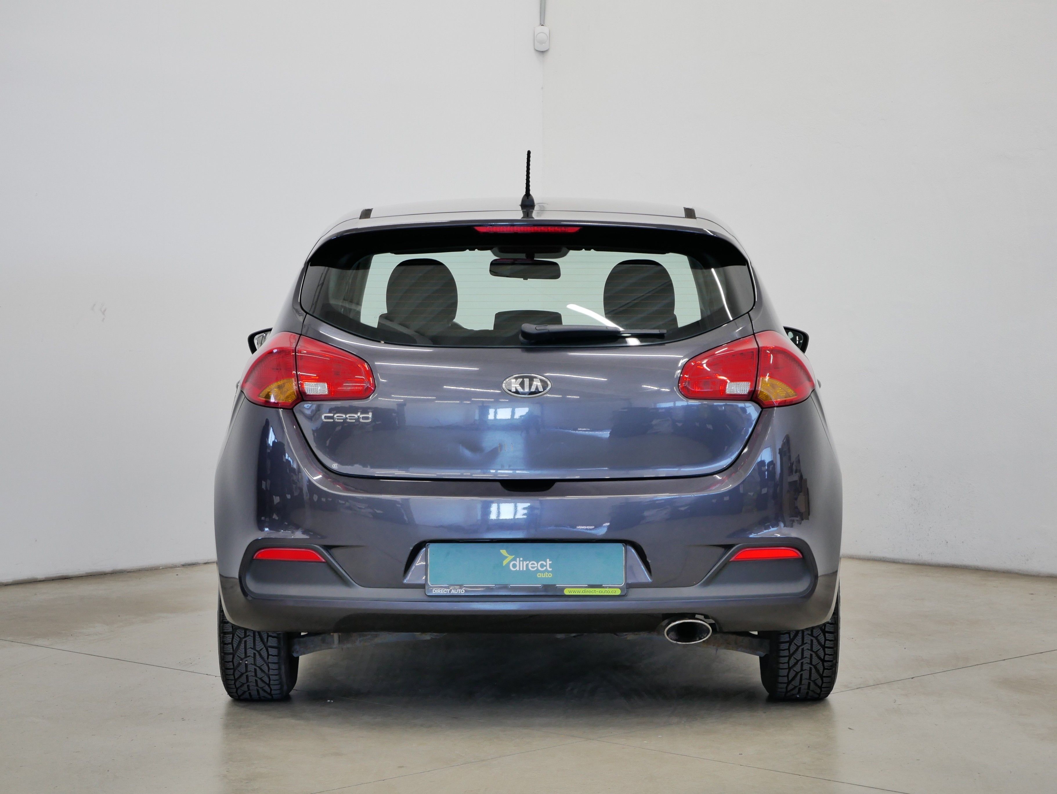Kia Cee´d, 1.4i 74 kW Comfort - fotka 6