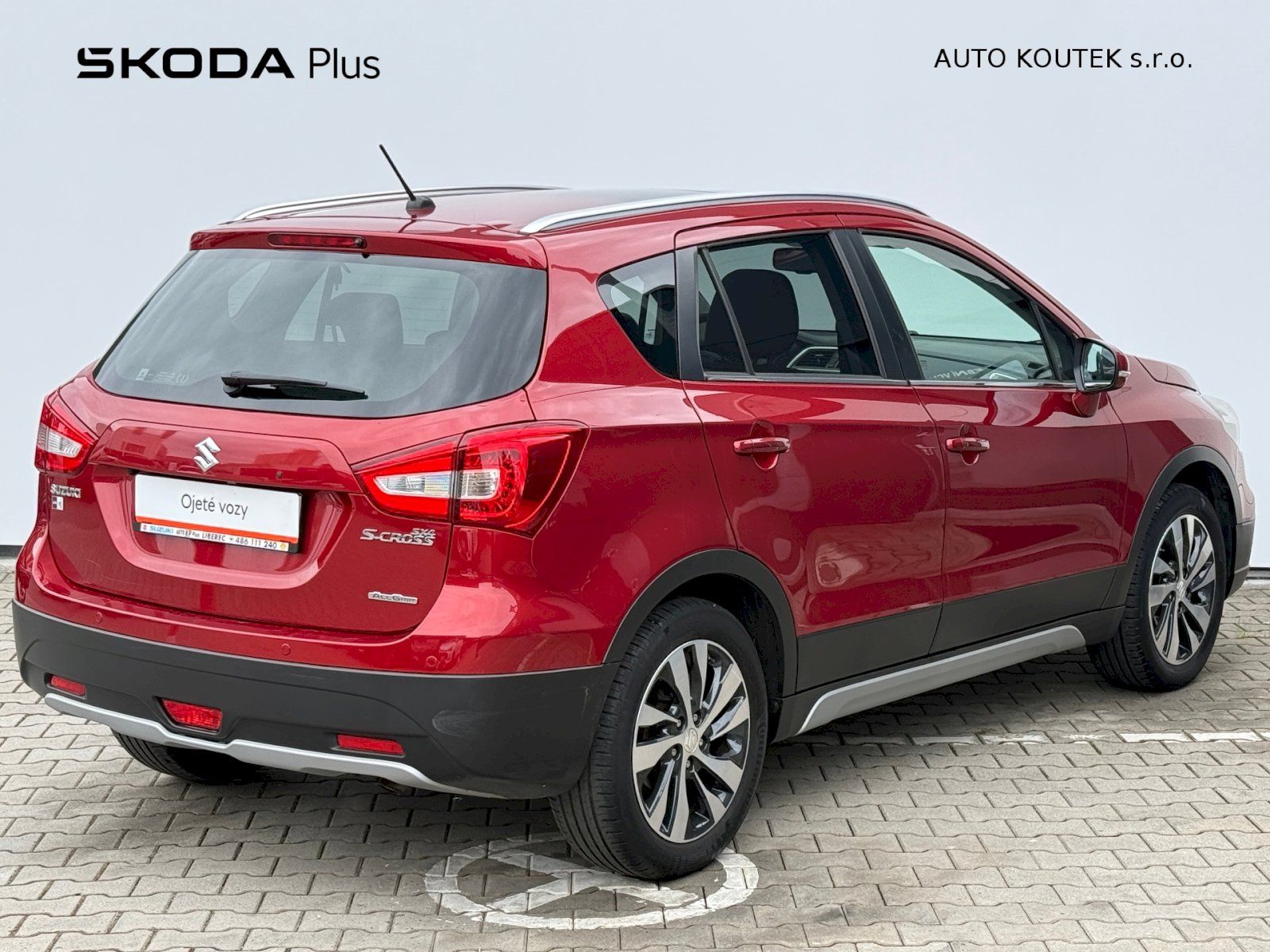Suzuki SX4 S-Cross, 1.4T 103kW 4X4 AT - fotka 2