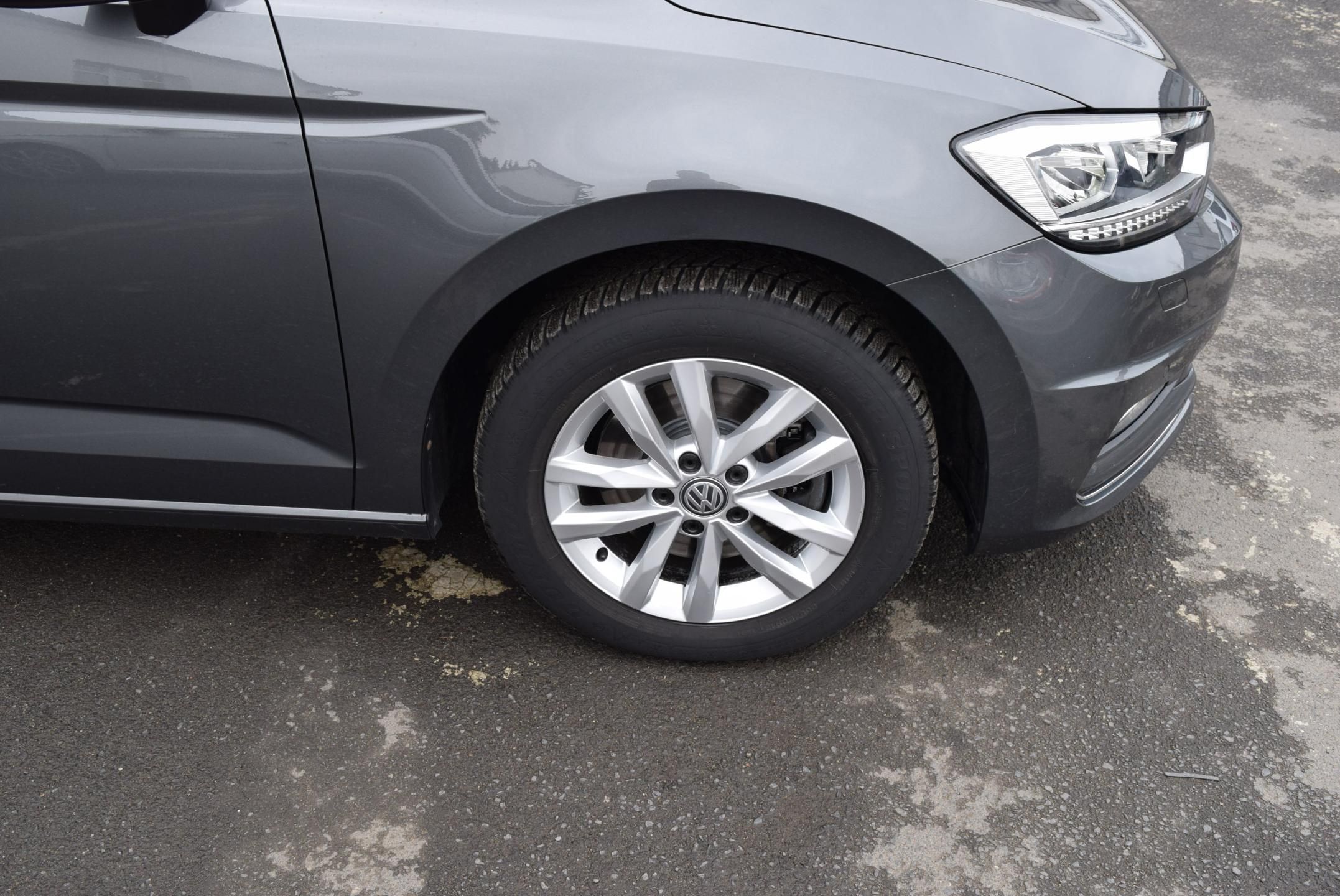 Volkswagen Touran, 1.4TSI 110kw HIGHLINE 7M TAŽNÉ - fotka 5