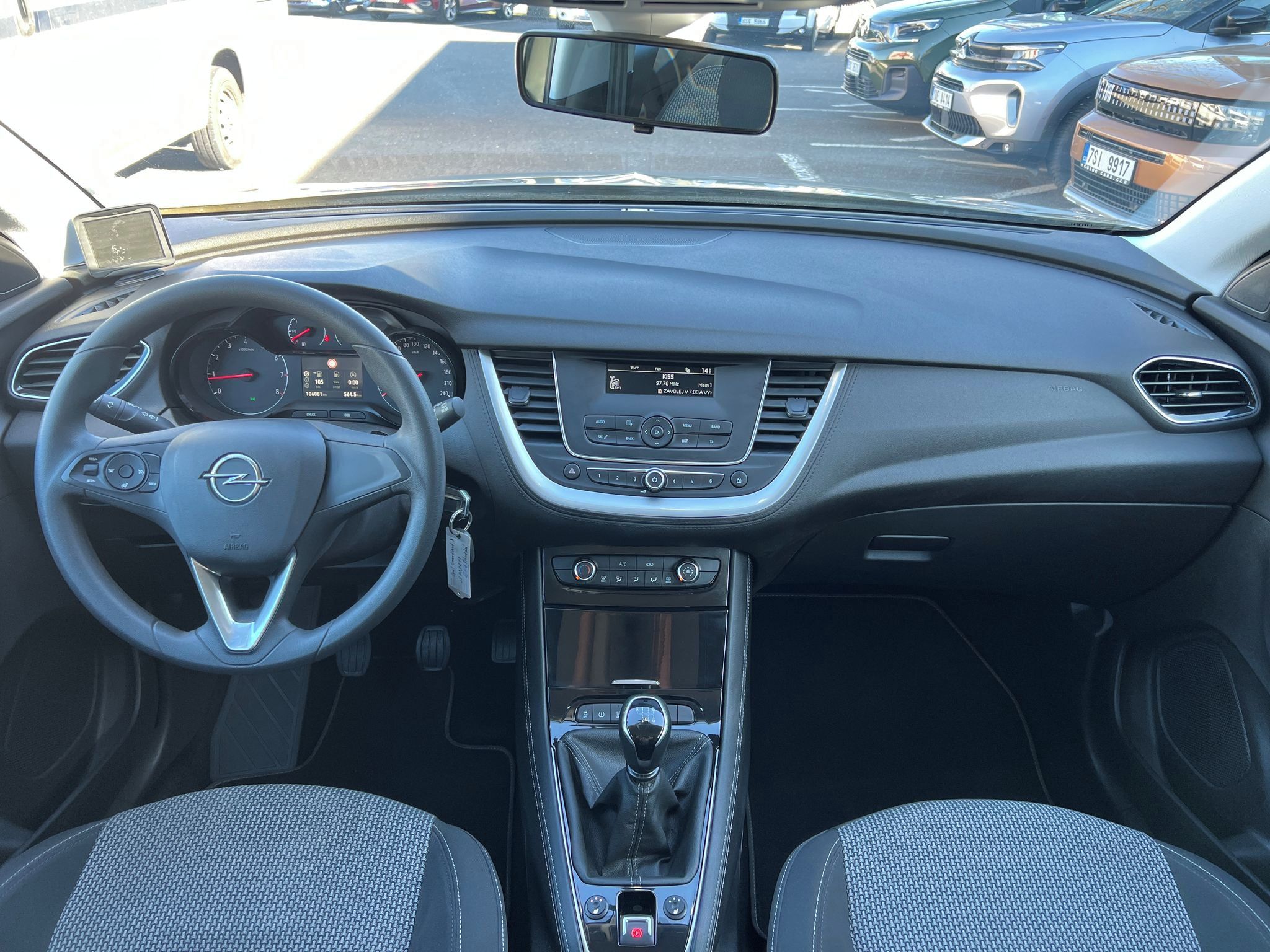 Opel Grandland X, 1.2 131k SERVIS ZÁRUKA VÝHŘEV - fotka 3