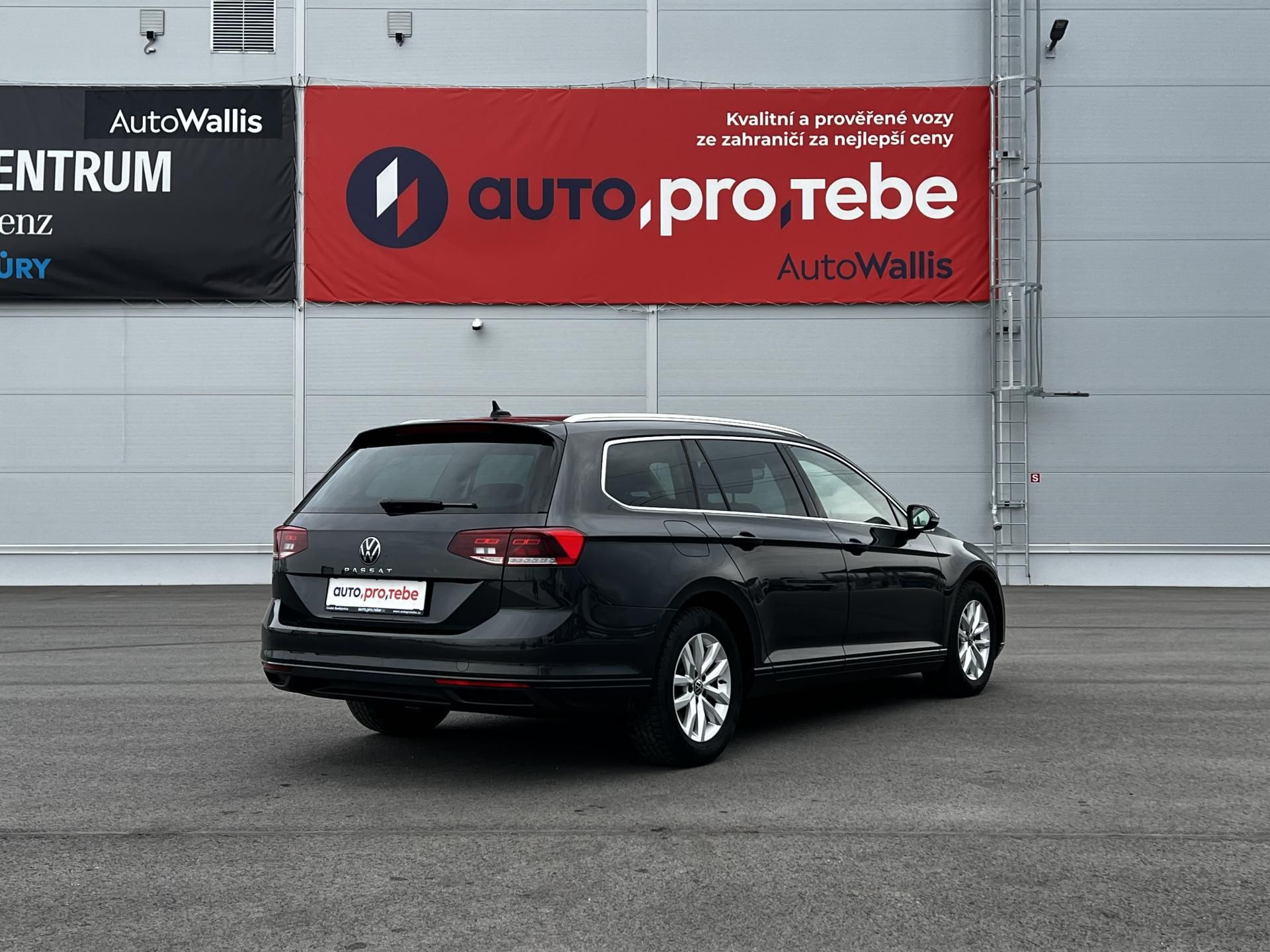 Volkswagen Passat, 2.0TDI DSG 110kW Business DPH - fotka 4