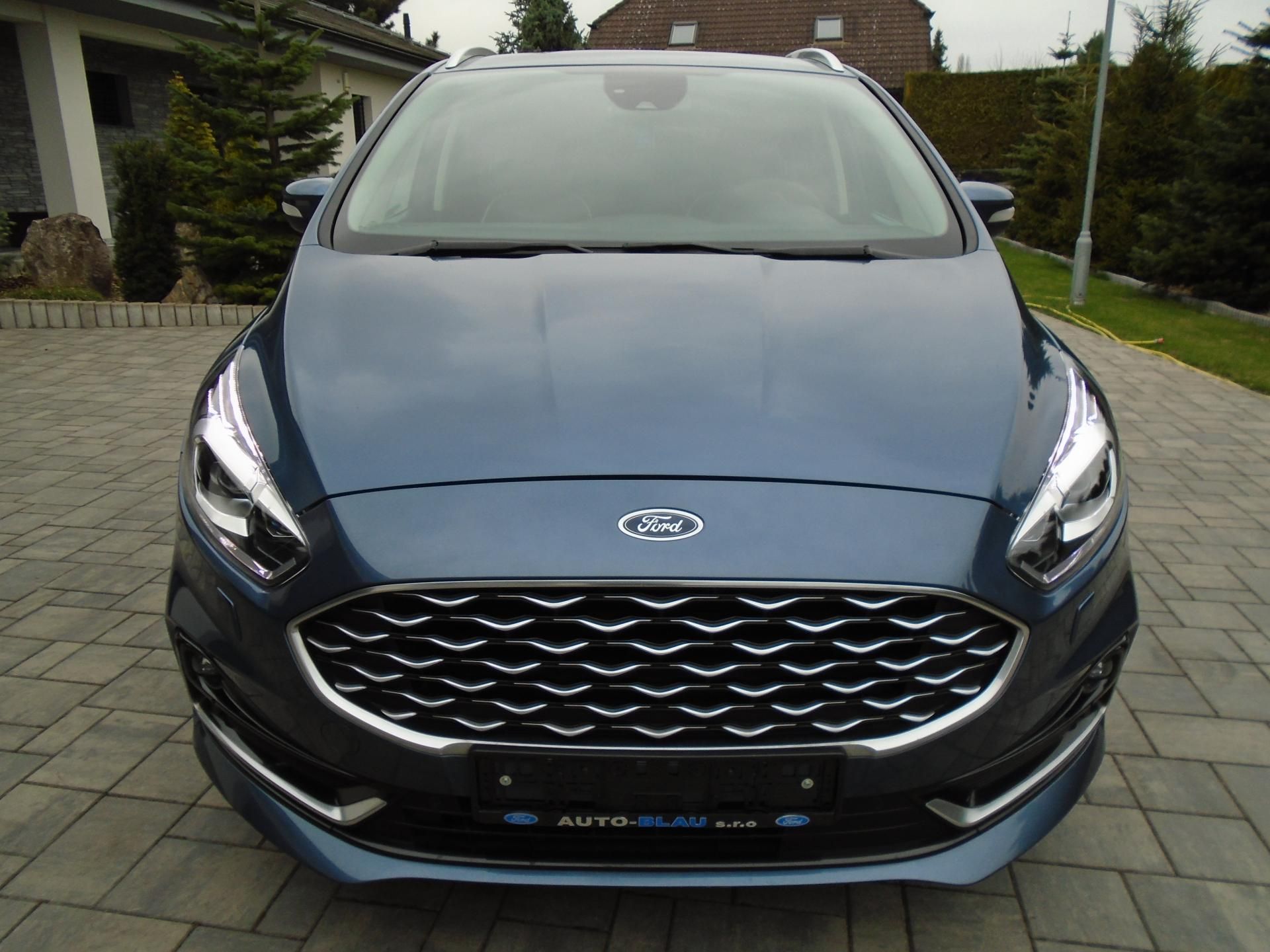 Ford S-MAX, 2,0EcxoBlue 140kW 8A Vignale - fotka 5