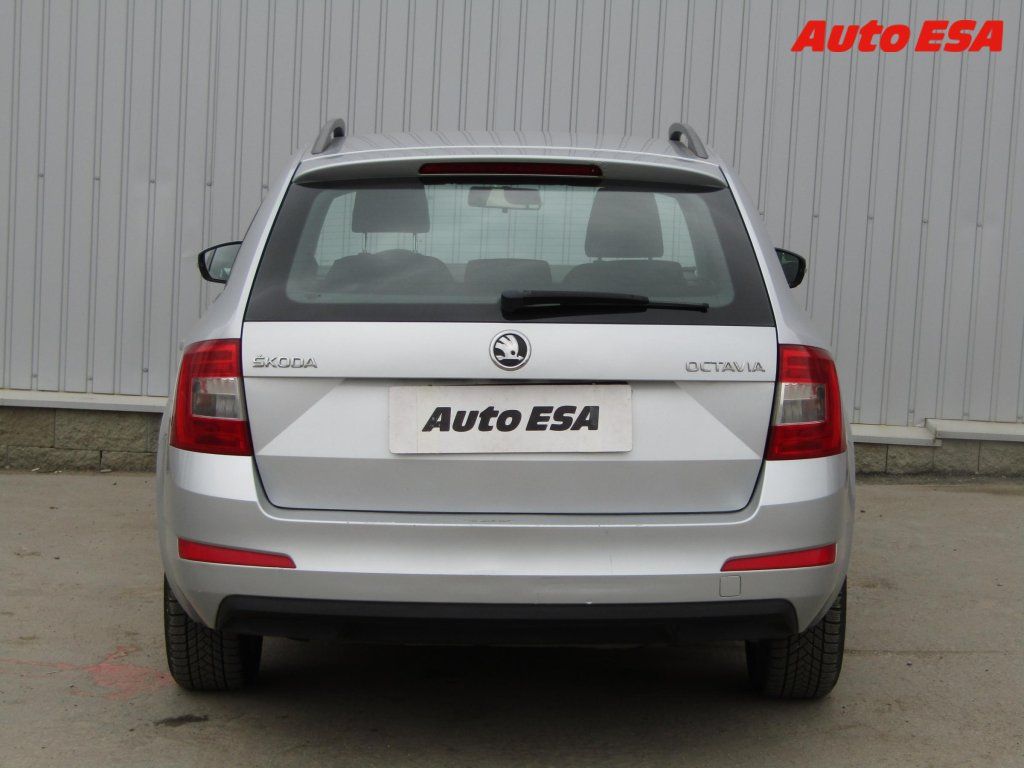 Škoda Octavia, 1.6 TDi,ČR - fotka 5