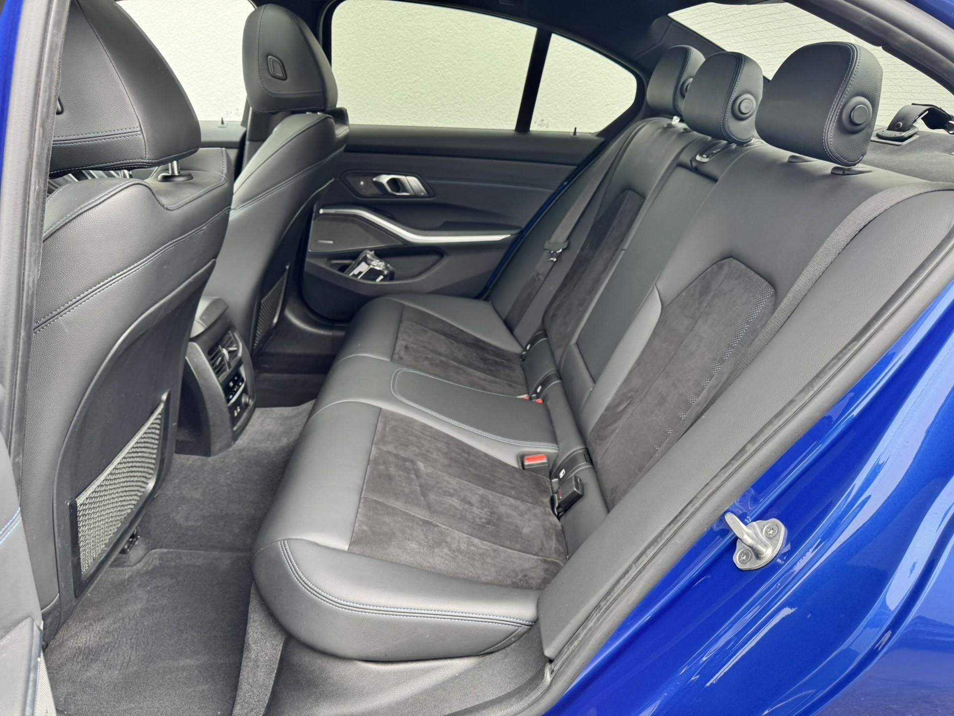 BMW Řada 3, 330d Sedan Mpaket - fotka 6