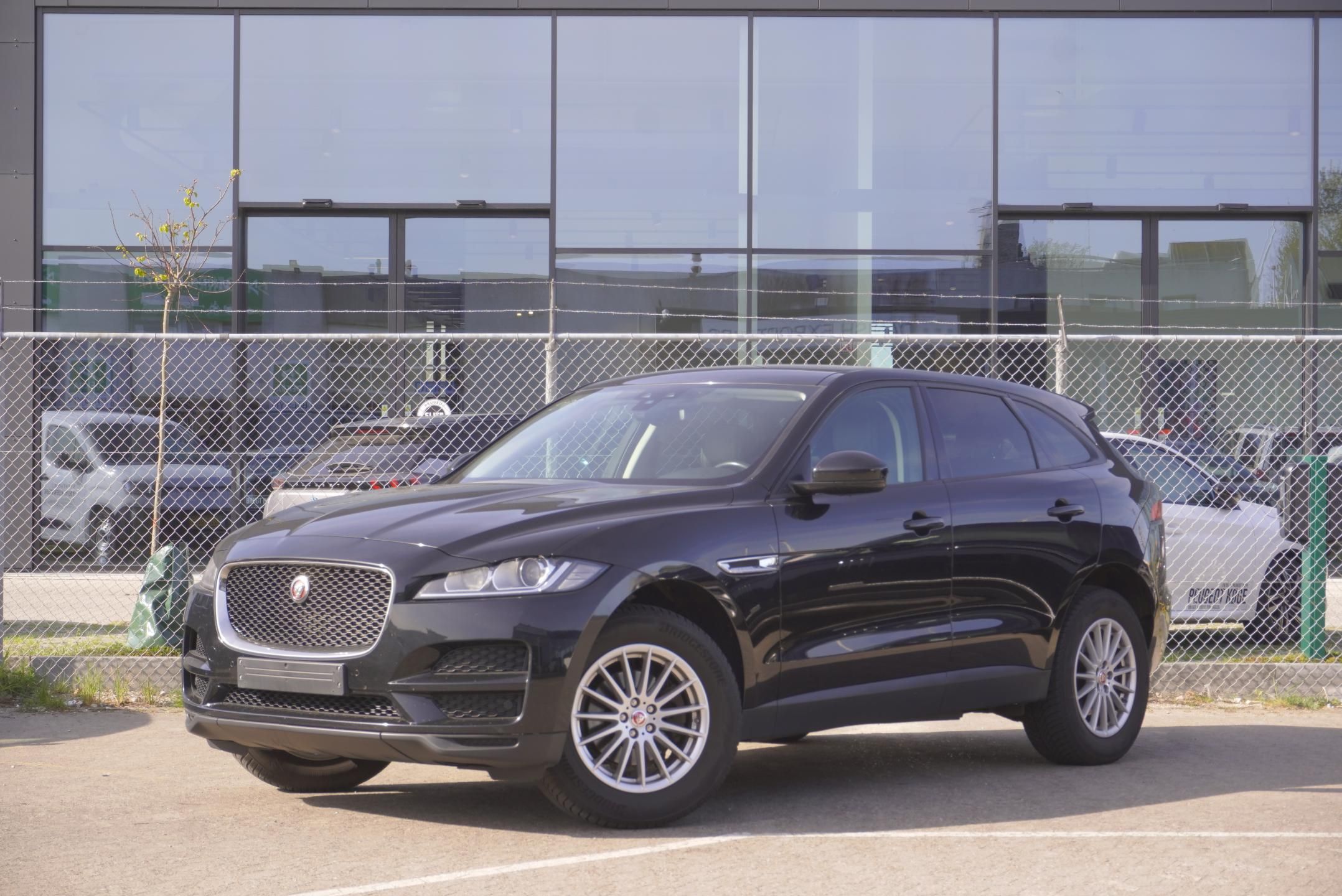 Jaguar F-Pace, 2.0 25T 184kW