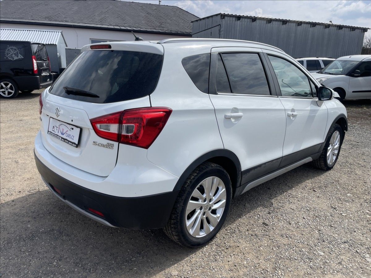 Suzuki SX4 S-Cross, 3,0 DDiS 88kw 4x4 havarované, - fotka 4