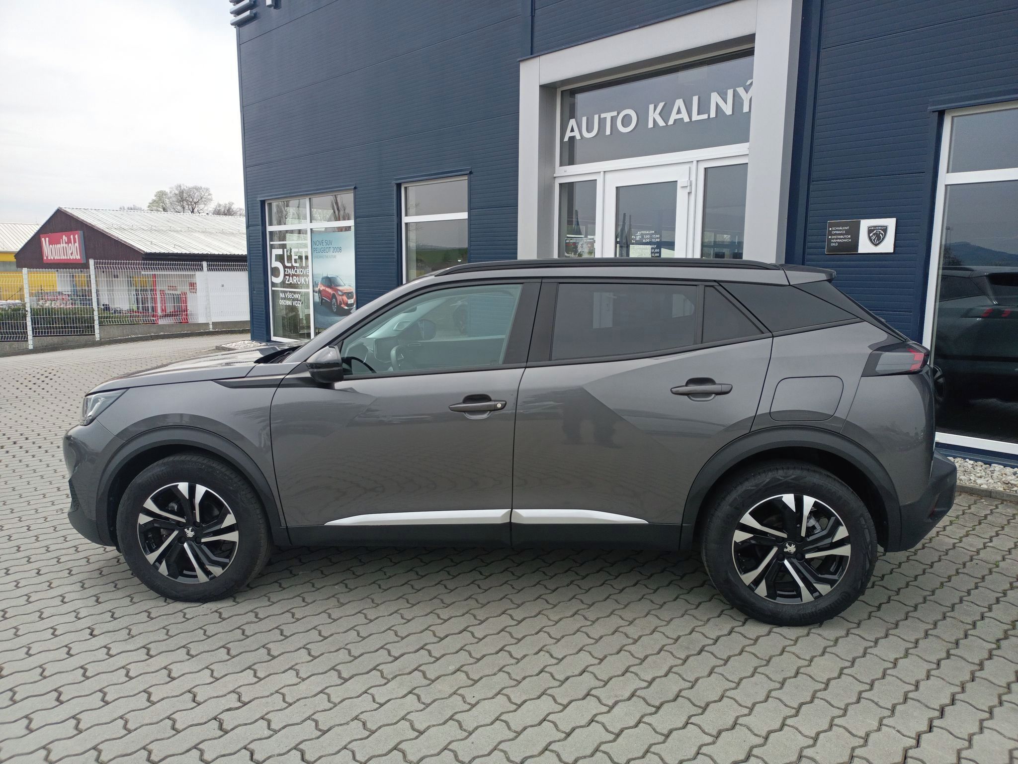 Peugeot 2008, Allure 1.2 PT 130k MAN6 - fotka 3