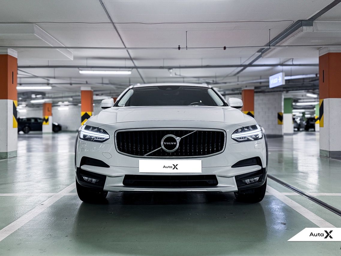 Volvo V90, Cross Country D4 AWD 140 kW - fotka 3