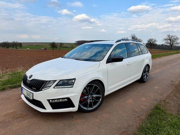 RS 245 2.0TSI 180KW MANUÁL KW