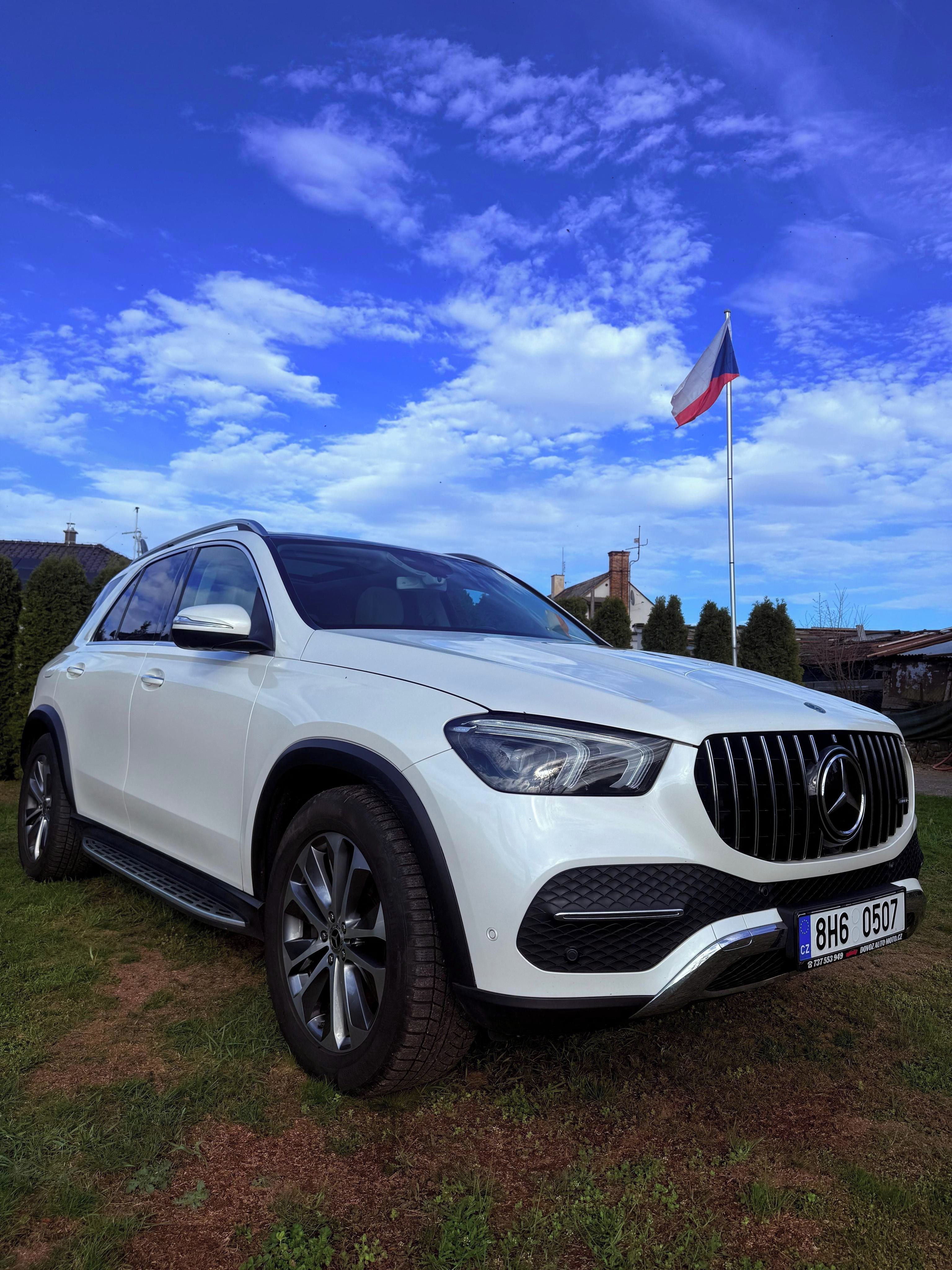 Mercedes-Benz GLE, Mercedes-Benz GLE 350d/7míst/ - fotka 2
