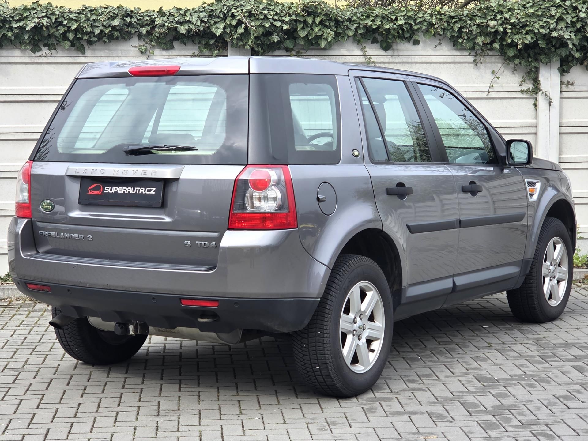 Land Rover Freelander, 2,2 TD4 118kW S A/T Tažné zař. - fotka 6
