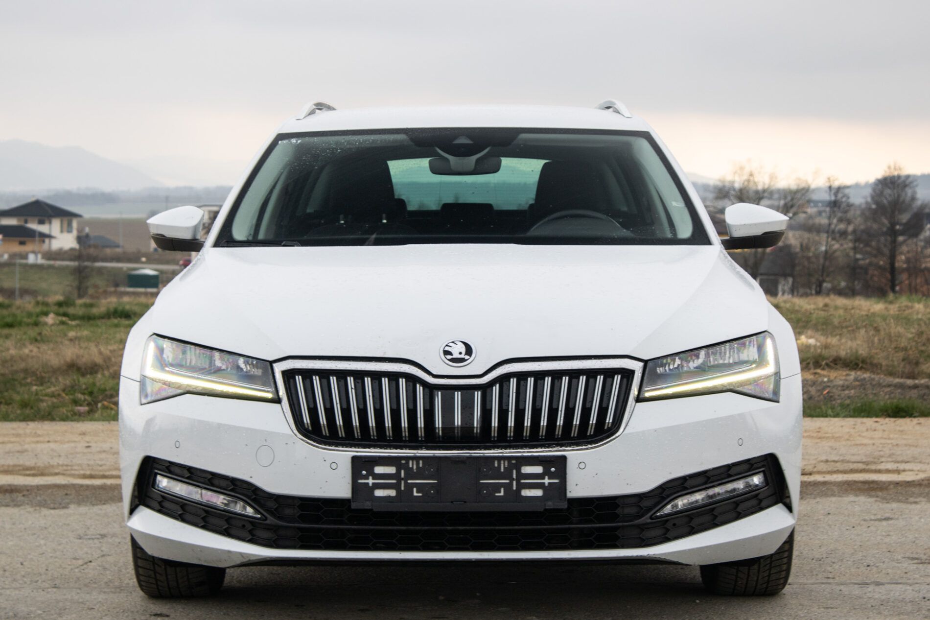 Škoda Superb - fotka 2