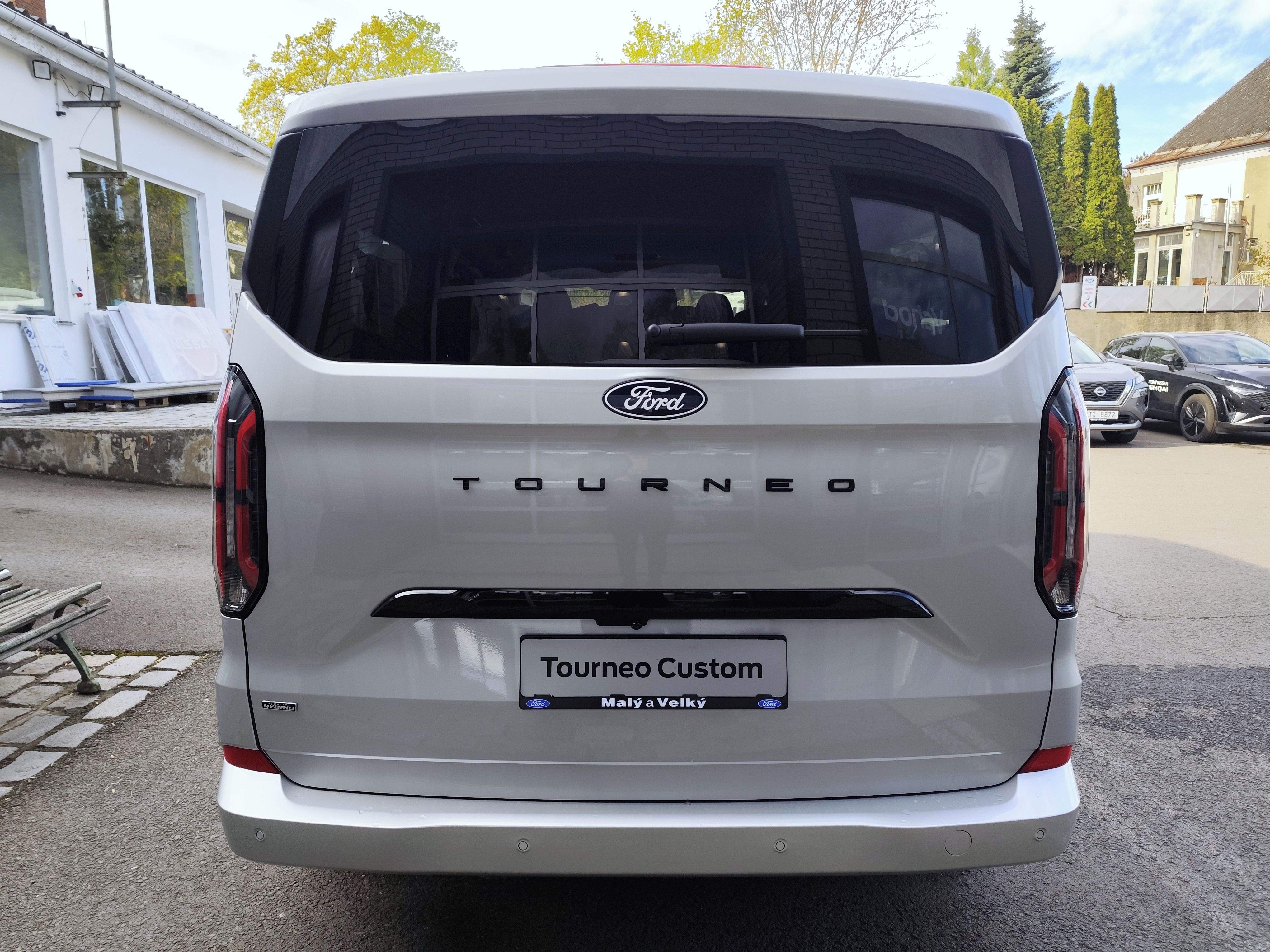 Ford Tourneo Custom, 2.5 PHEV 171kW ECVT aut. - fotka 5