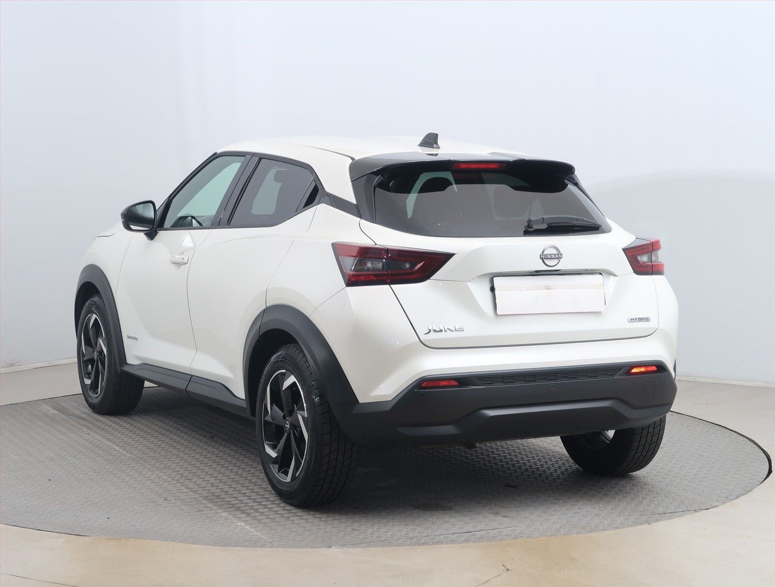 Nissan Juke, 1.6 Hybrid, Automat - fotka 4