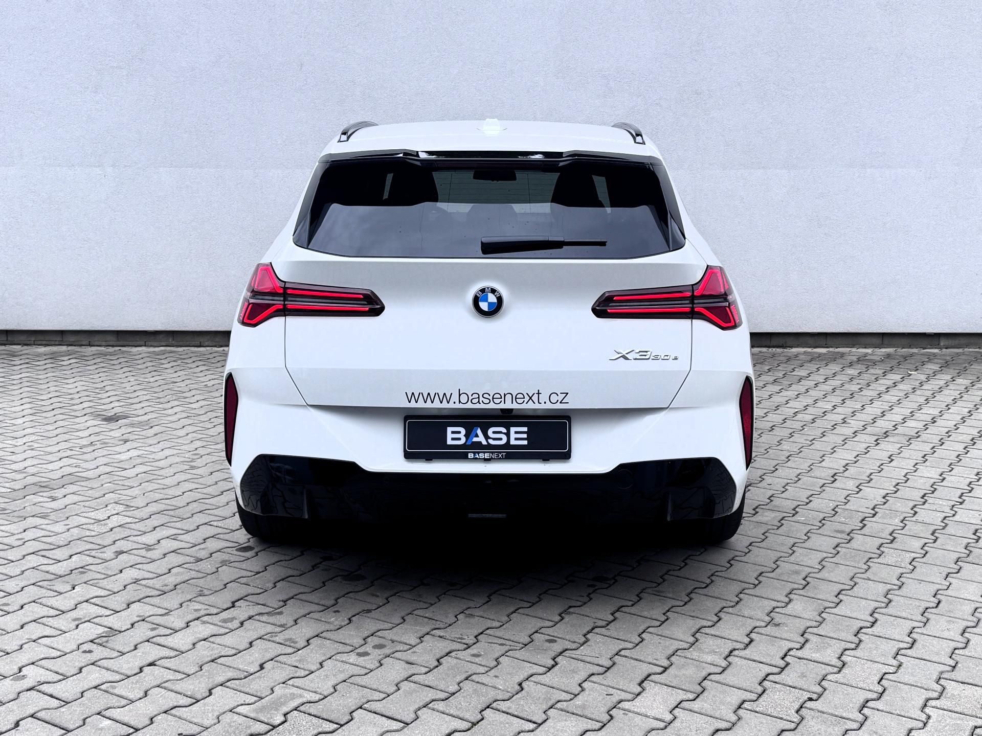 BMW X3, xDrive 30e M Sport - fotka 5