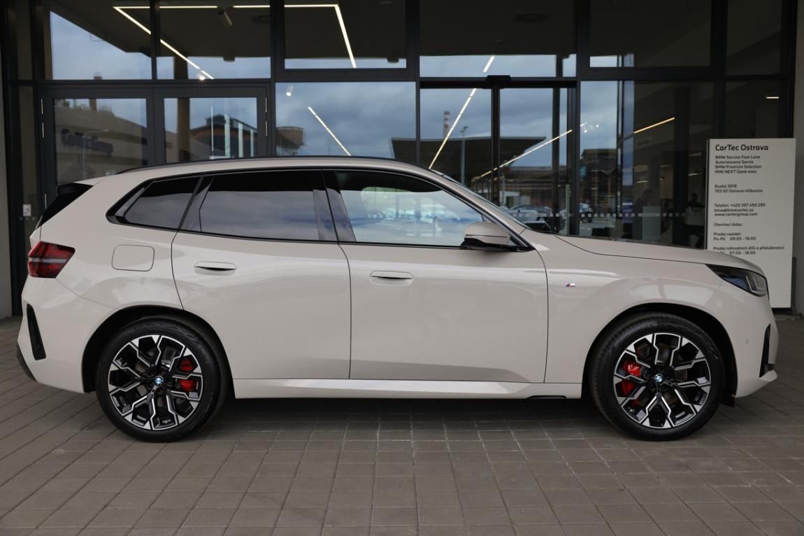 BMW X3, xDrive 40d - fotka 4