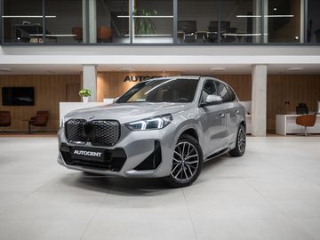 xDrive 30 225KW LUXUSNÍ VÝBAVA
