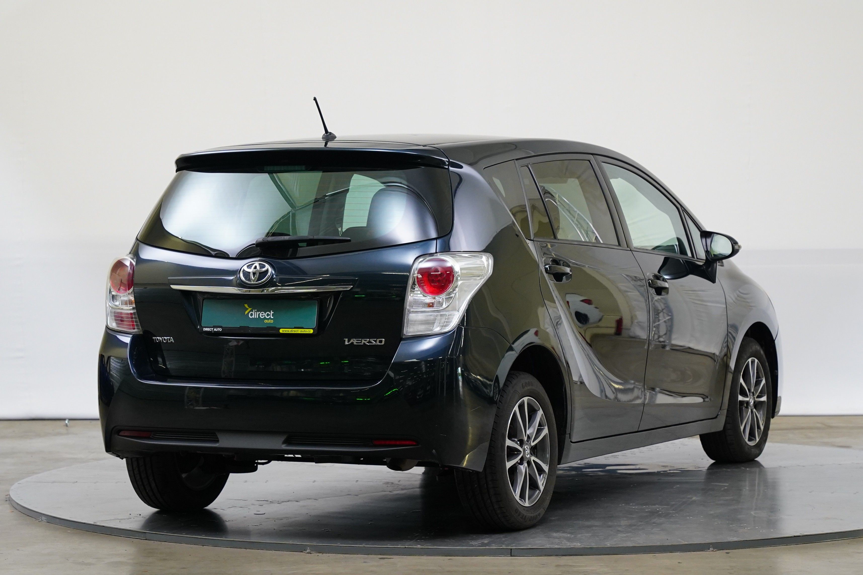 Toyota Verso, 1.6 D 82 kW Life - fotka 2