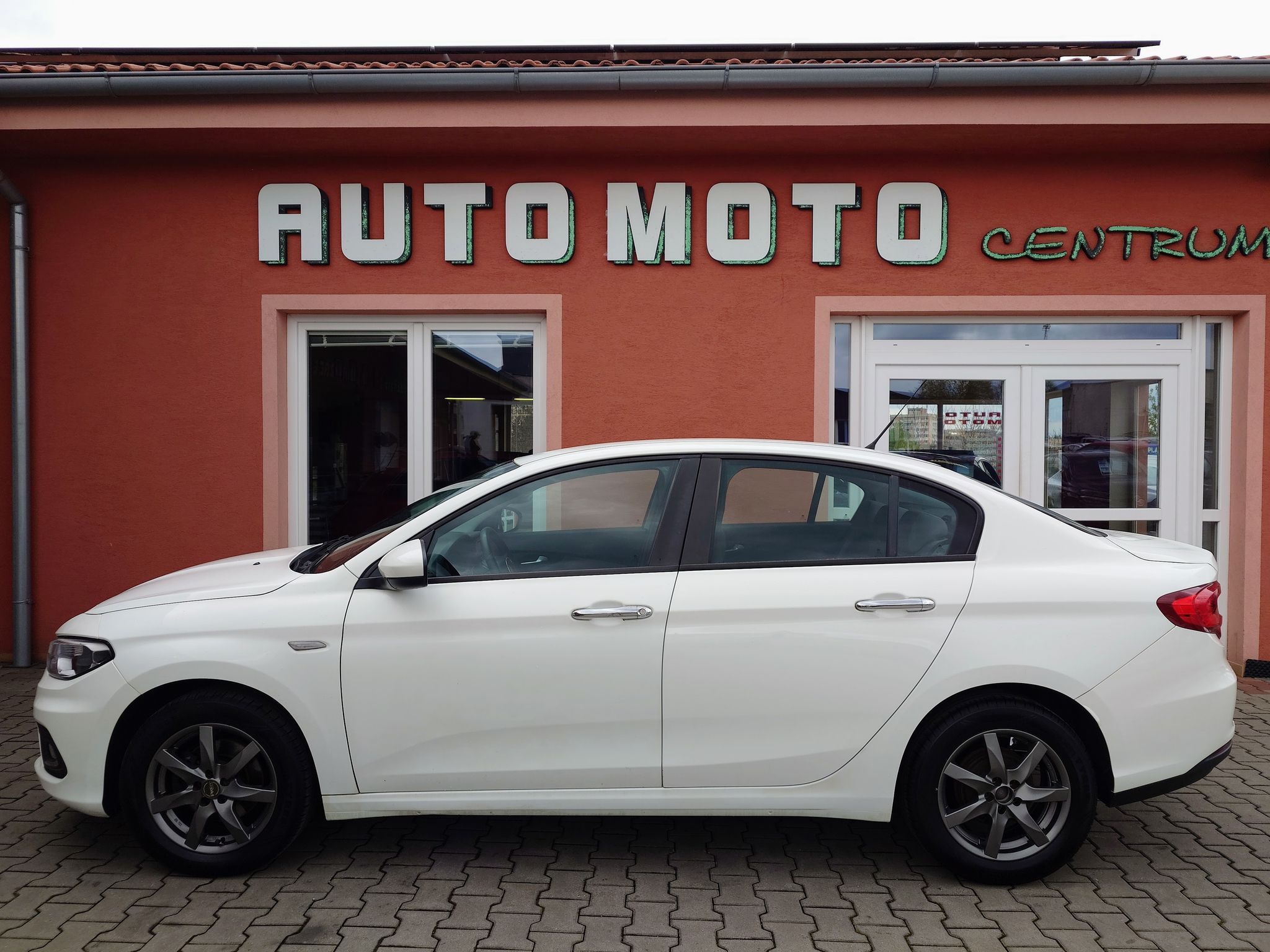 Fiat Tipo, 1.4 Pop 70 kW - fotka 2