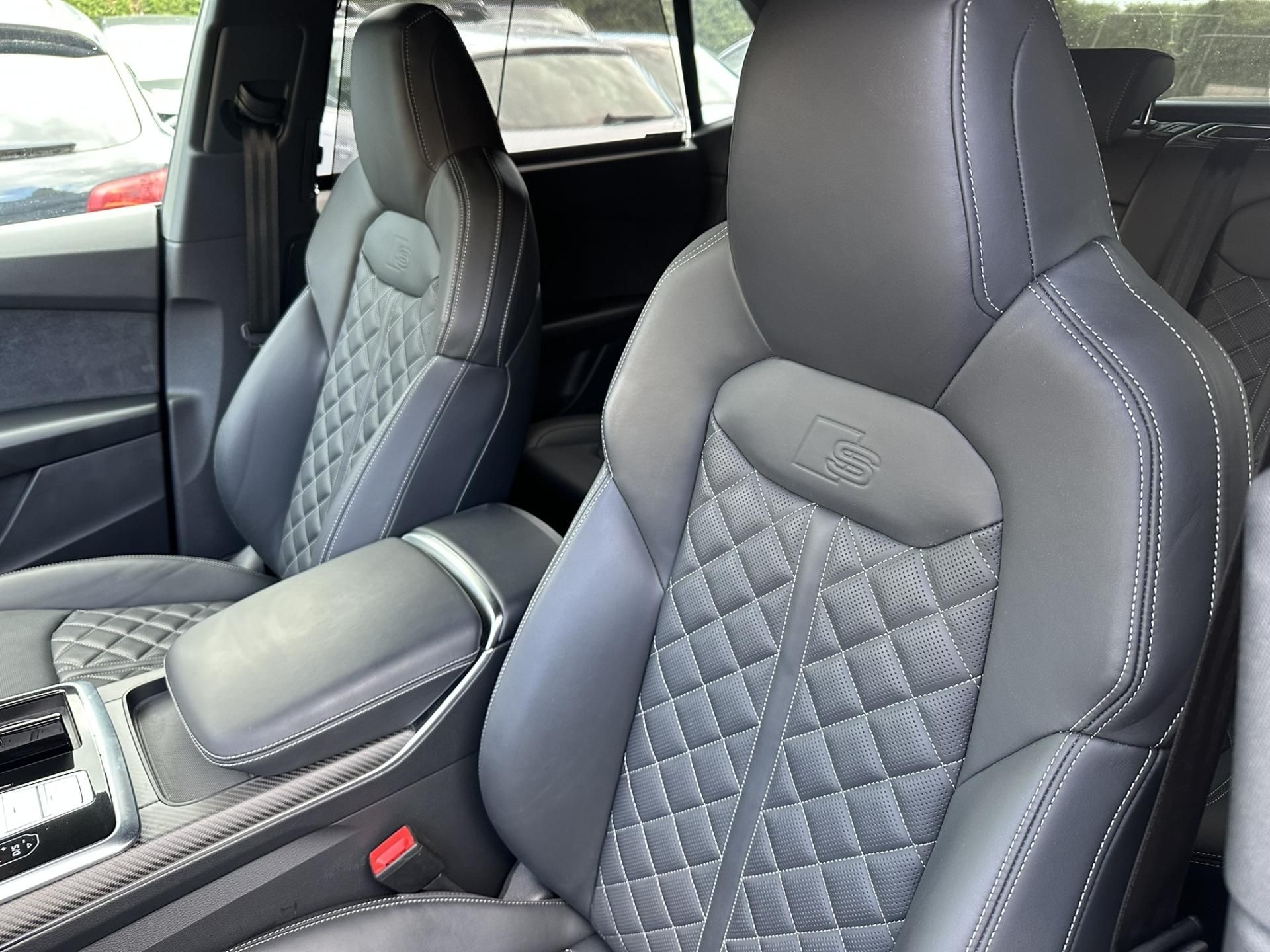 Audi Q8, 50TDi,HEAD-UP,PANORAMA, KARBON - fotka 2