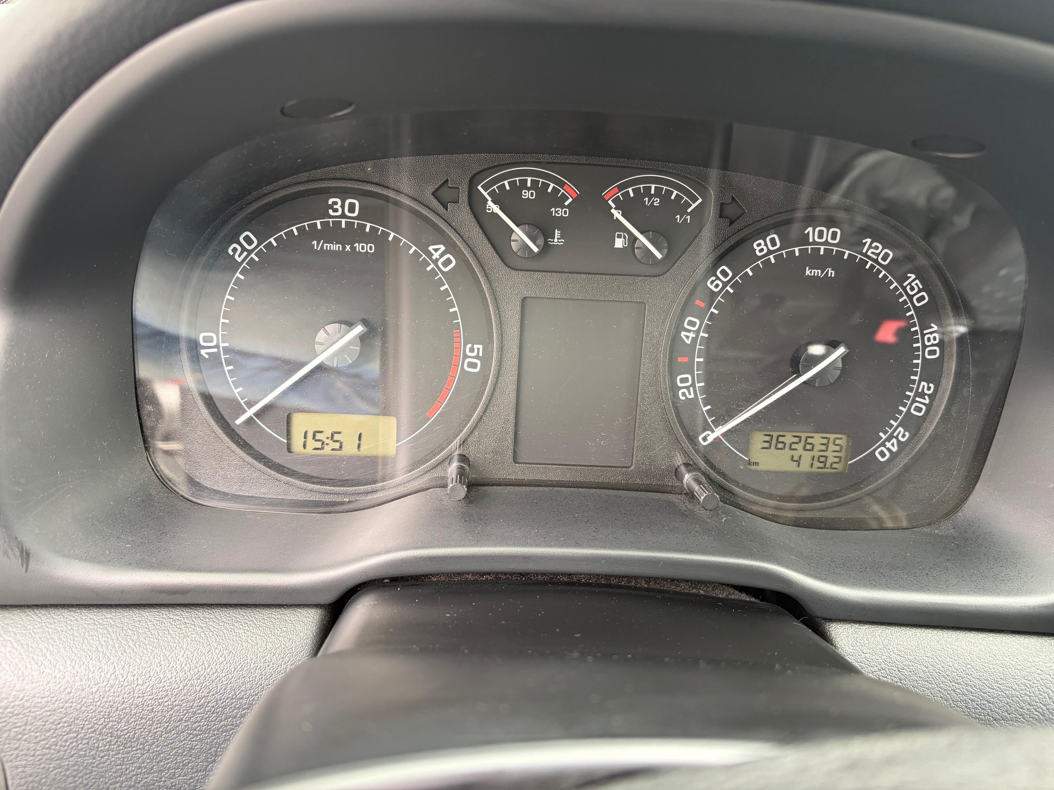 Škoda Octavia, 1.9 TDI 66 kW - fotka 6