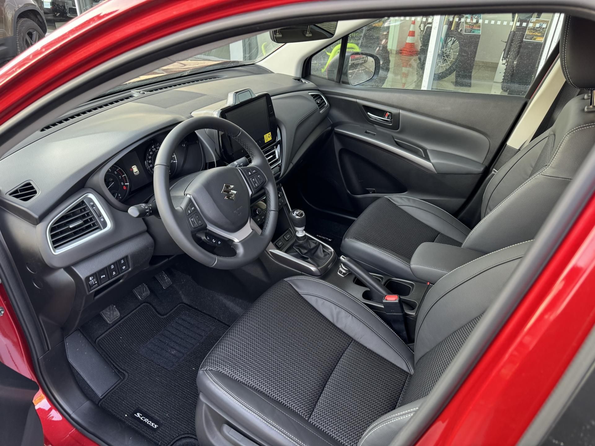 Suzuki S-Cross, 1,4 Premium AllGrip - fotka 4