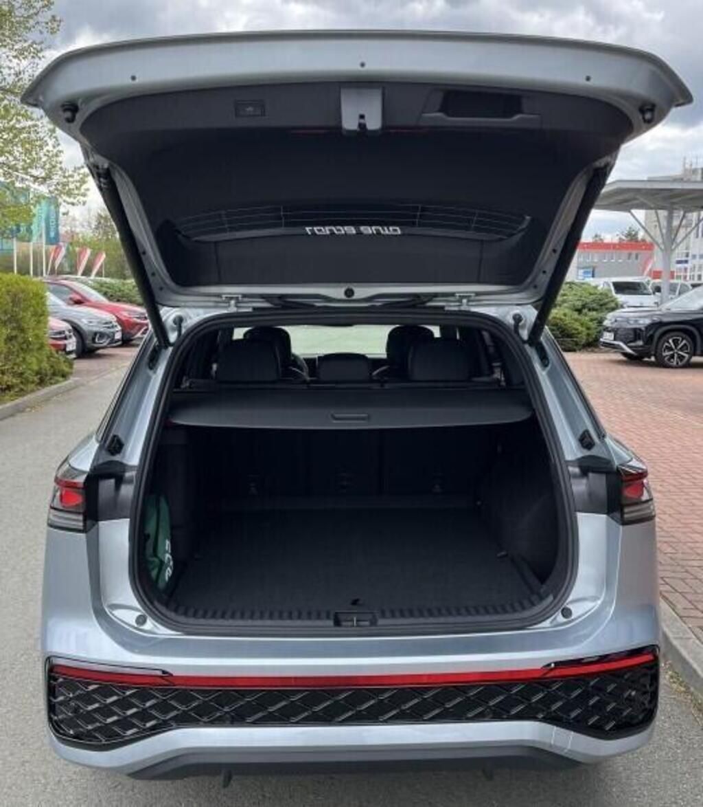 Volkswagen Tayron, R-Line 1,5 TSI eHybrid 150 kW - fotka 6