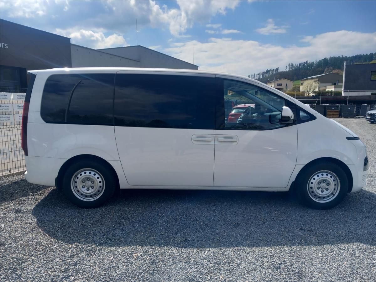 Hyundai Staria, 2,2 CRDI MT COMFORT 4x2 - fotka 5