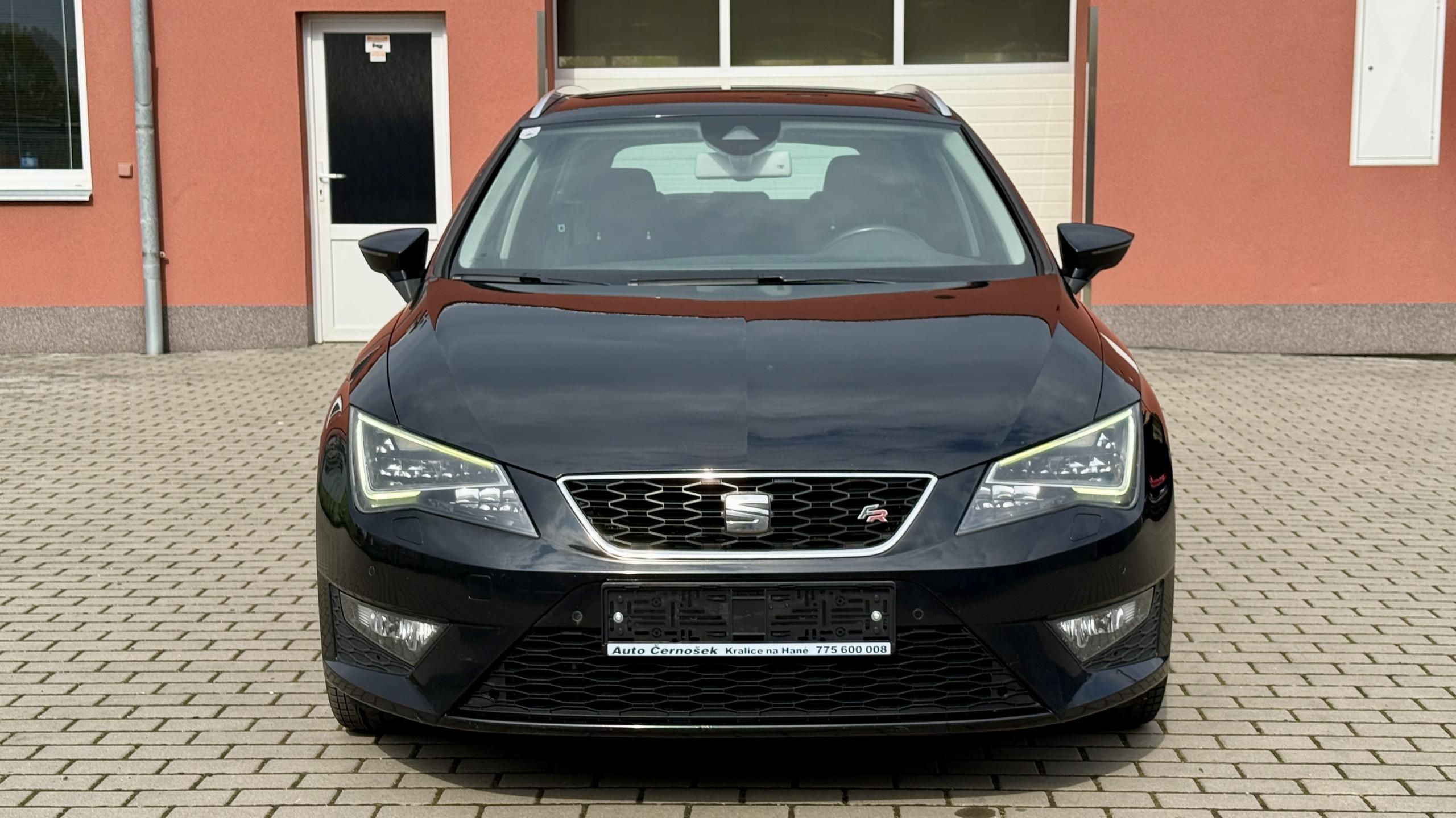 Seat Leon, ST*2.0TDi*135kW*FR*LED*ACC* - fotka 5