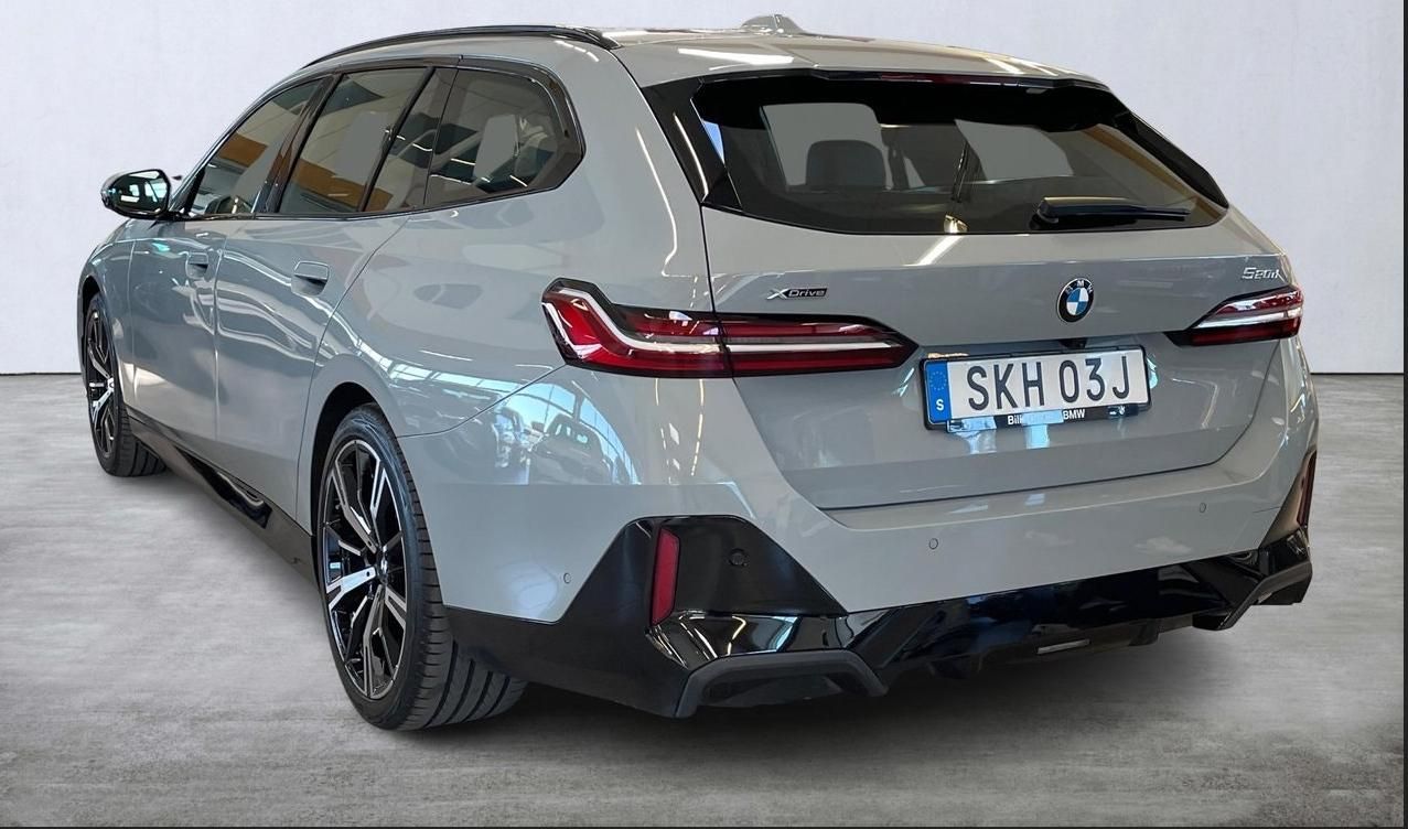 BMW Řada 5, 520d AWD Touring MSport h/k - fotka 2