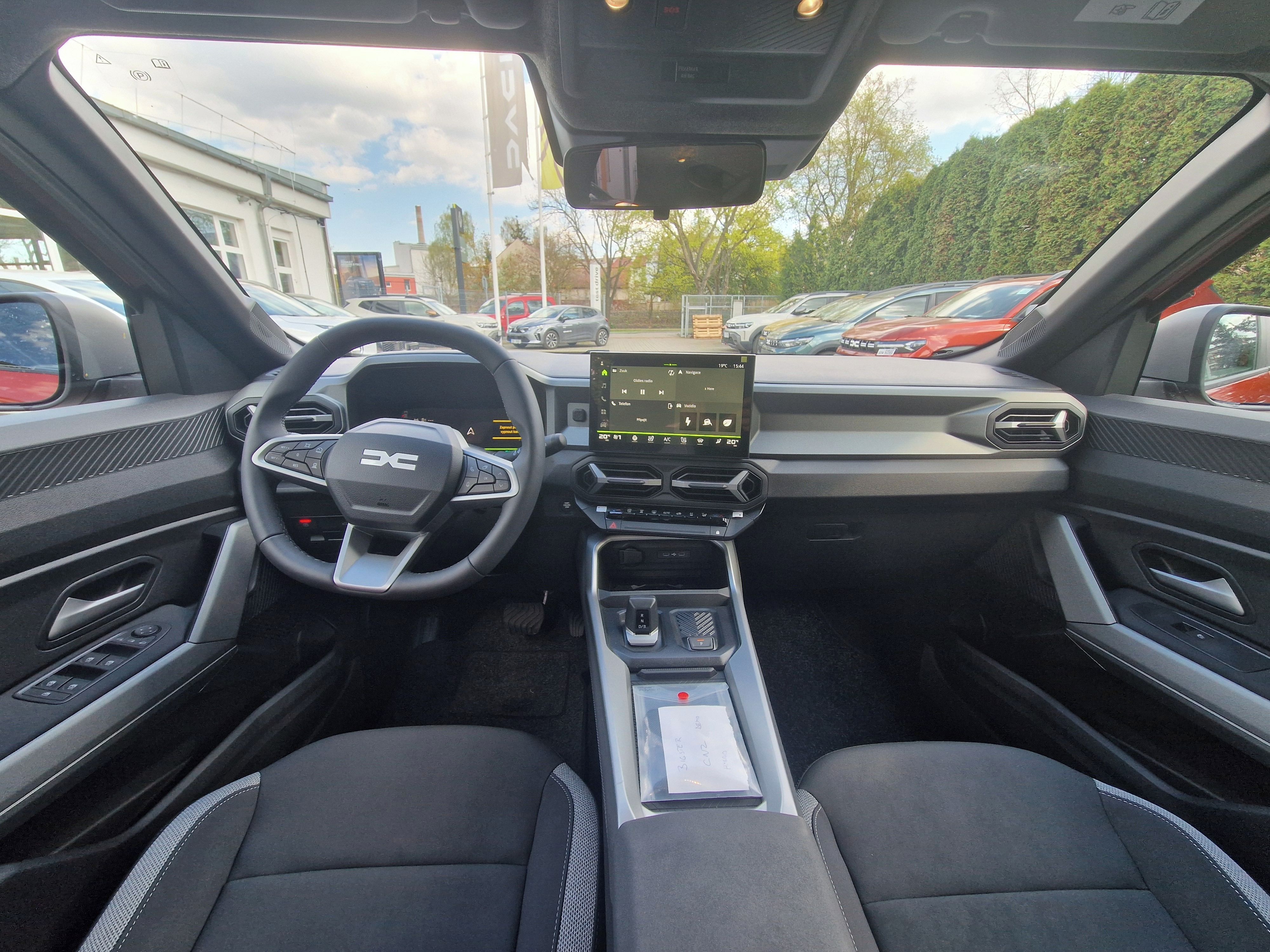 Dacia Bigster, Journey hybrid 155 - fotka 6