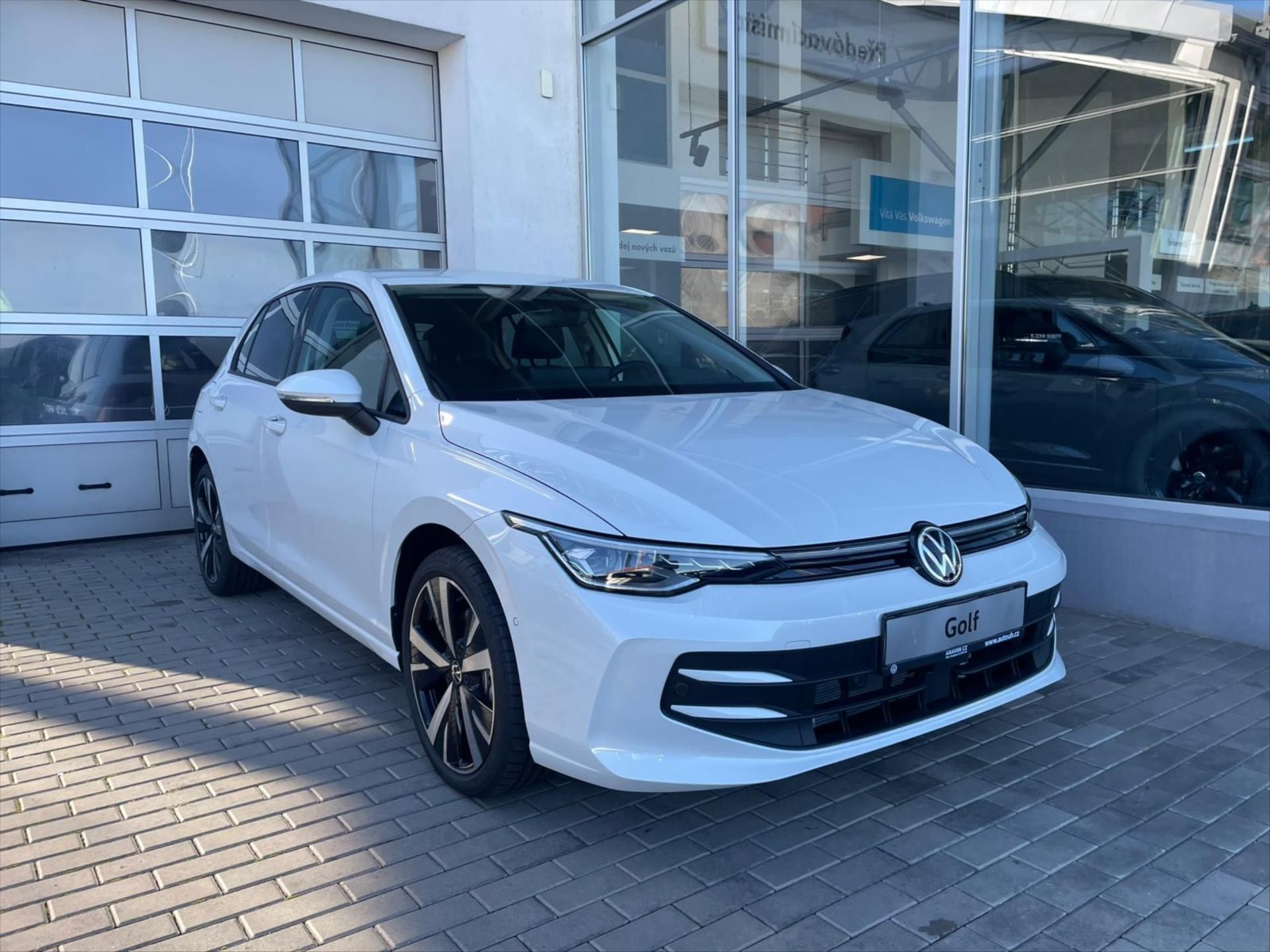 Volkswagen Golf, 1,5 TSI eHybrid 150 kW 6DSG  P - fotka 3