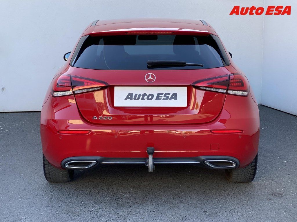 Mercedes-Benz Třídy A, 2.0i a220,AT - fotka 5