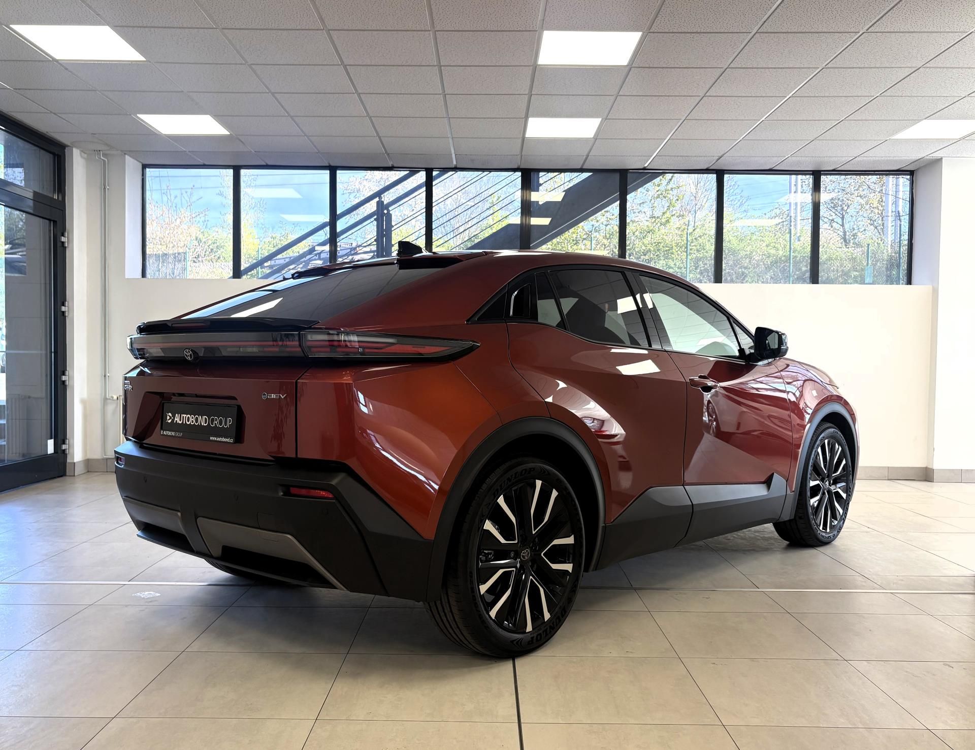 Toyota C-HR, +, BEV224, Style Dynamic - fotka 4
