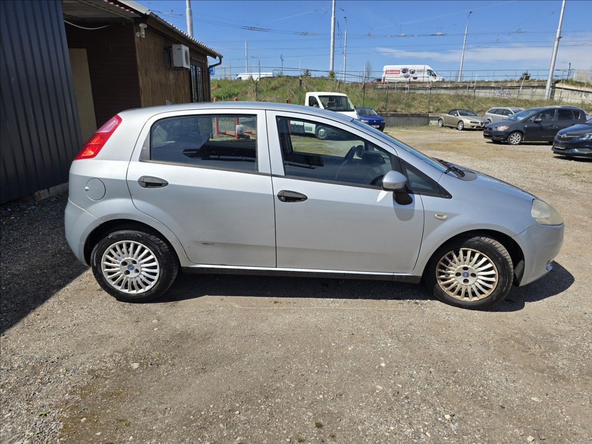 Fiat Punto, 1,4 i  57 kw  nová Stk - fotka 4