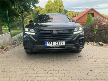 3.0 V6 210 kW R-line