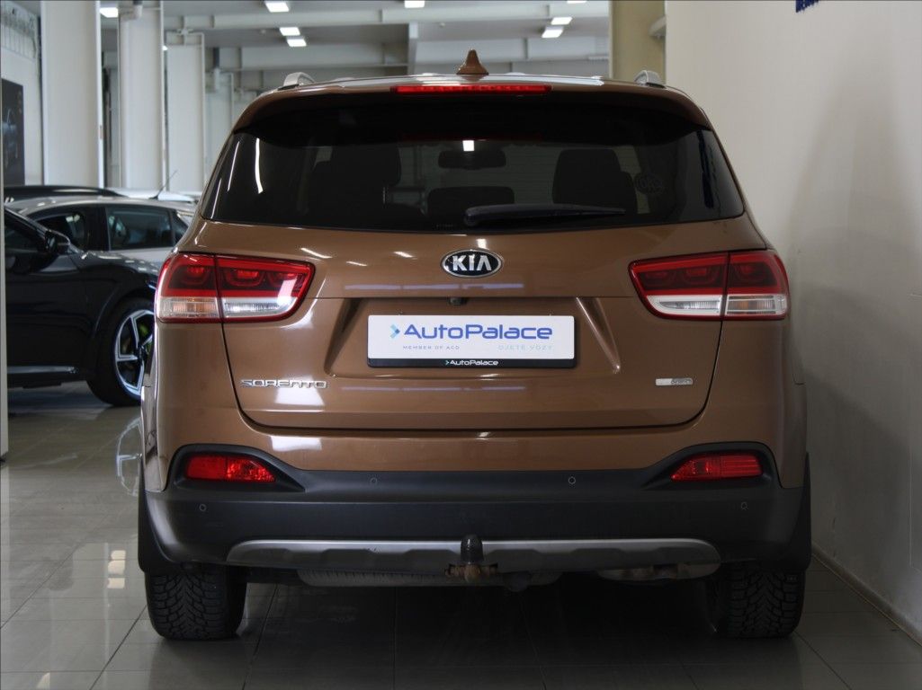 Kia Sorento, 2,2 CRDi 147kW 4x4 AT Tažné ČR - fotka 4