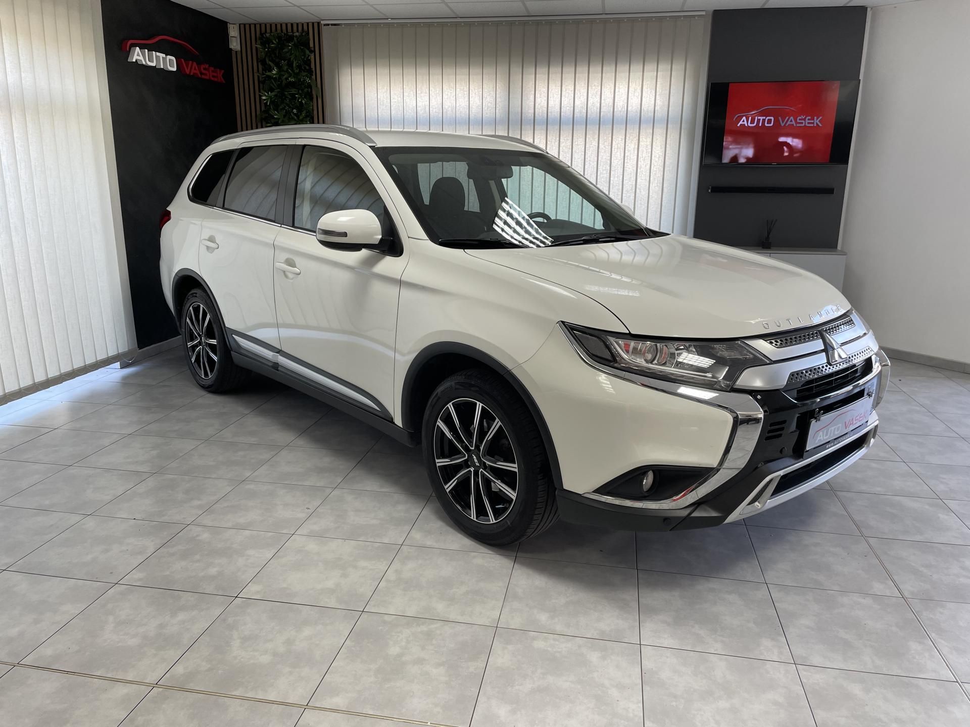 Mitsubishi Outlander, 2.0 MIVEC AT 4x4 ČR DPH SERVIS - fotka 2