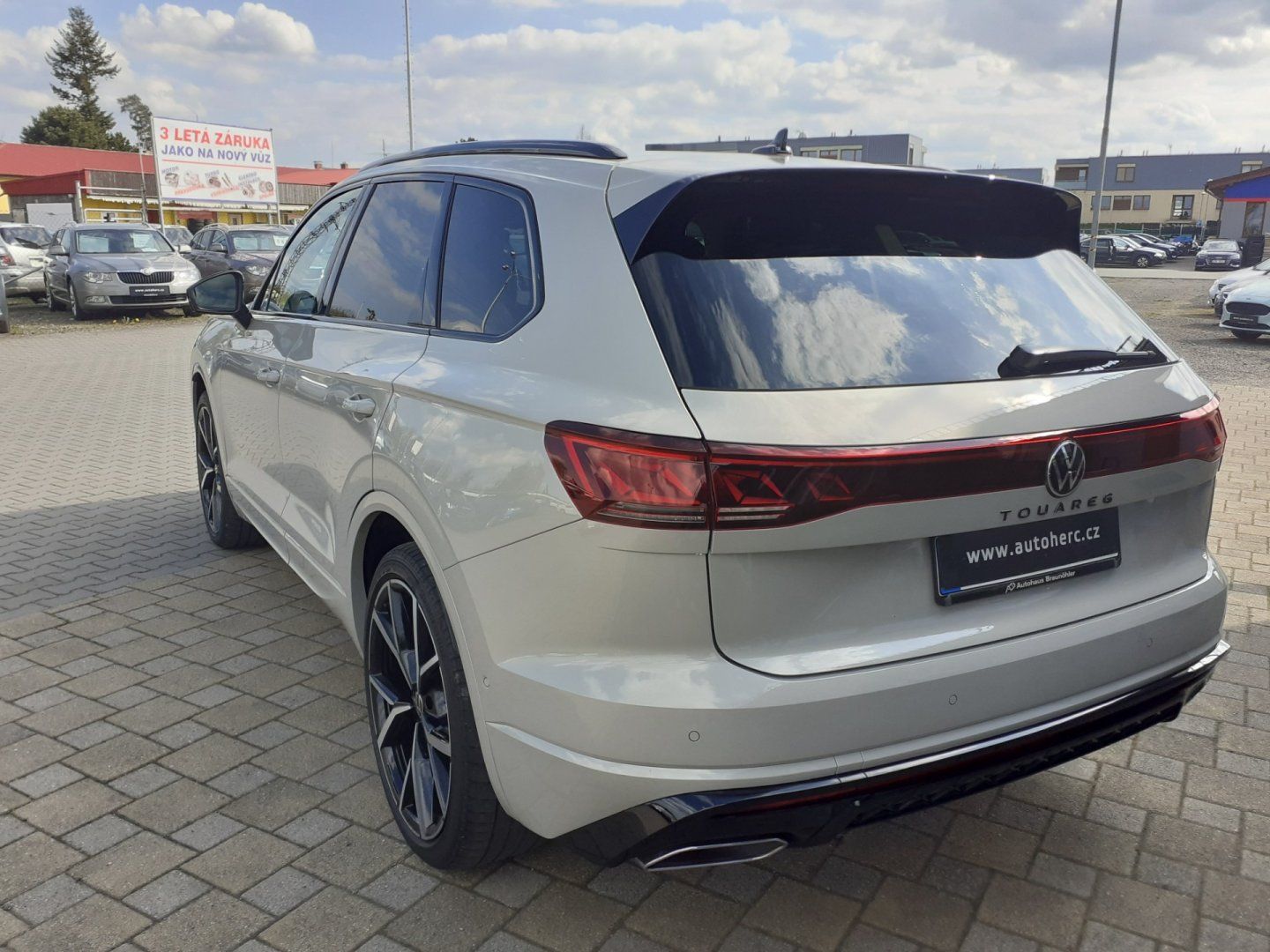 Volkswagen Touareg, 3.0 V 6 TDi R-Line - fotka 6