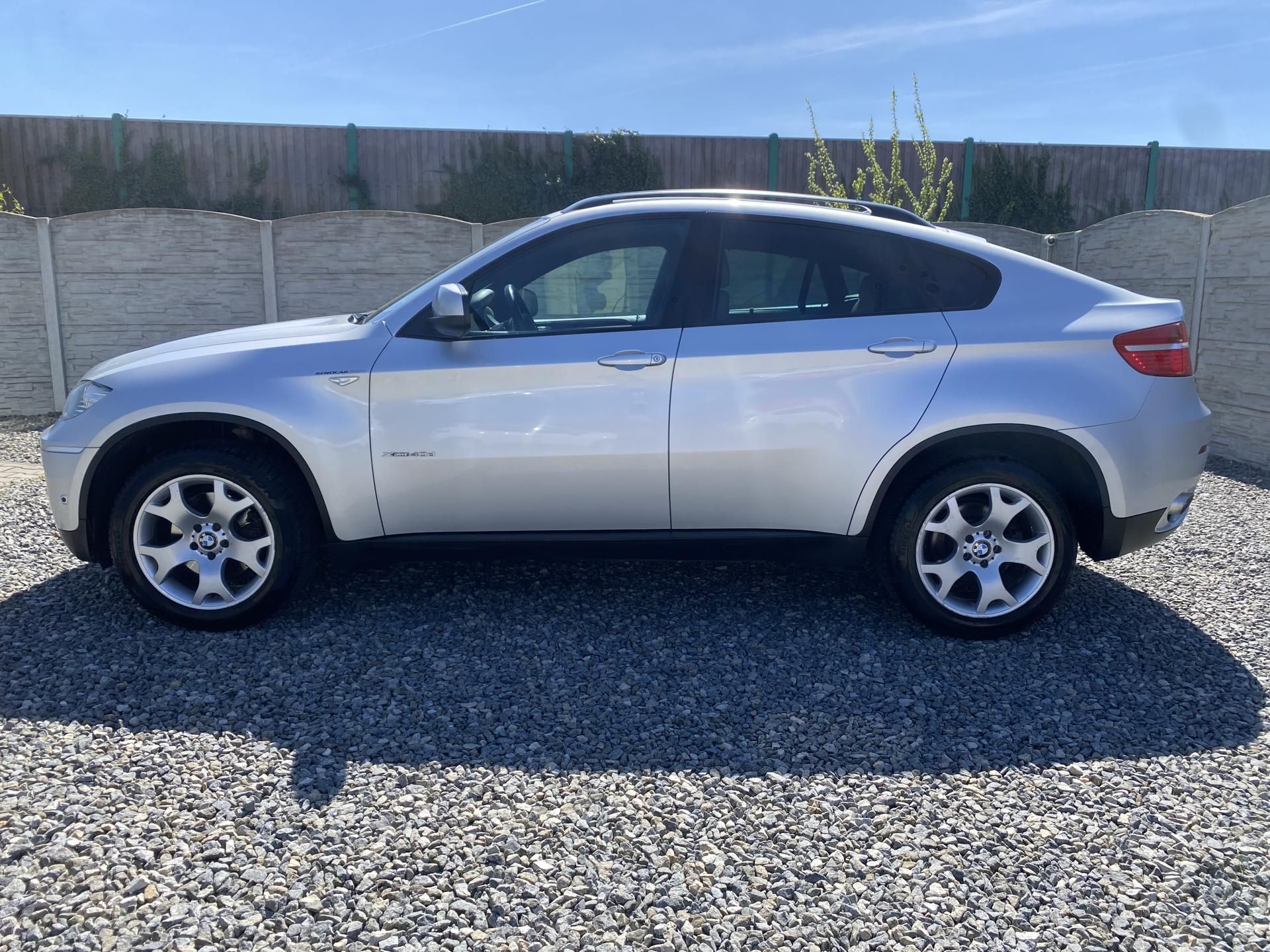 BMW X6, 4.0D 4x4 310PS FULL CZ DPH 1A! - fotka 4