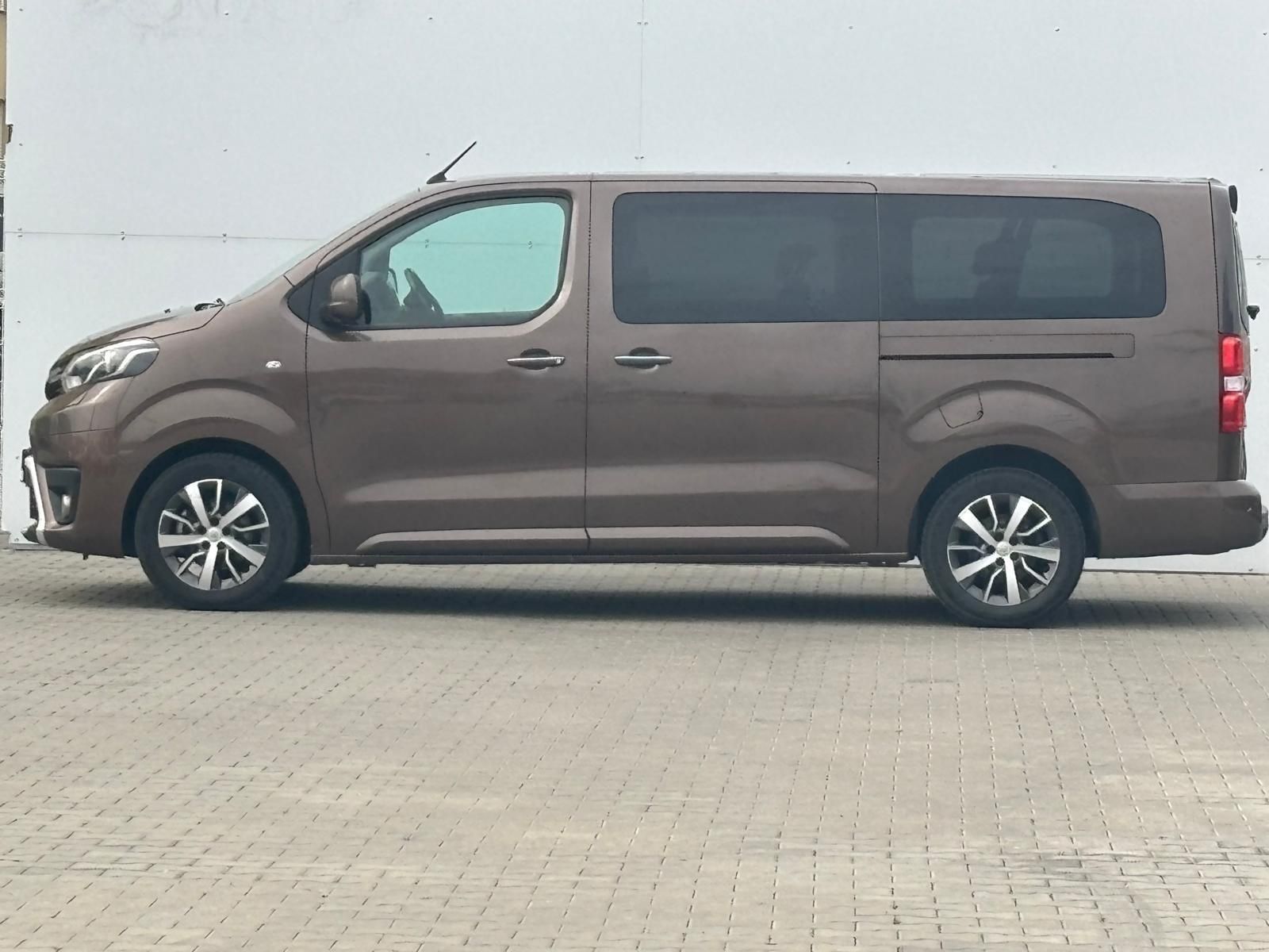 Toyota Proace Verso, 2,0 D-4D L2 AT - fotka 3
