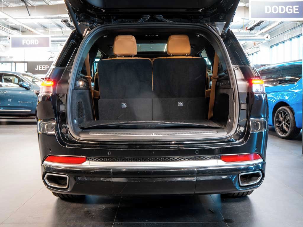 Jeep Grand Cherokee, 5.7 Summit Reserve L V8 HeadUp - fotka 5