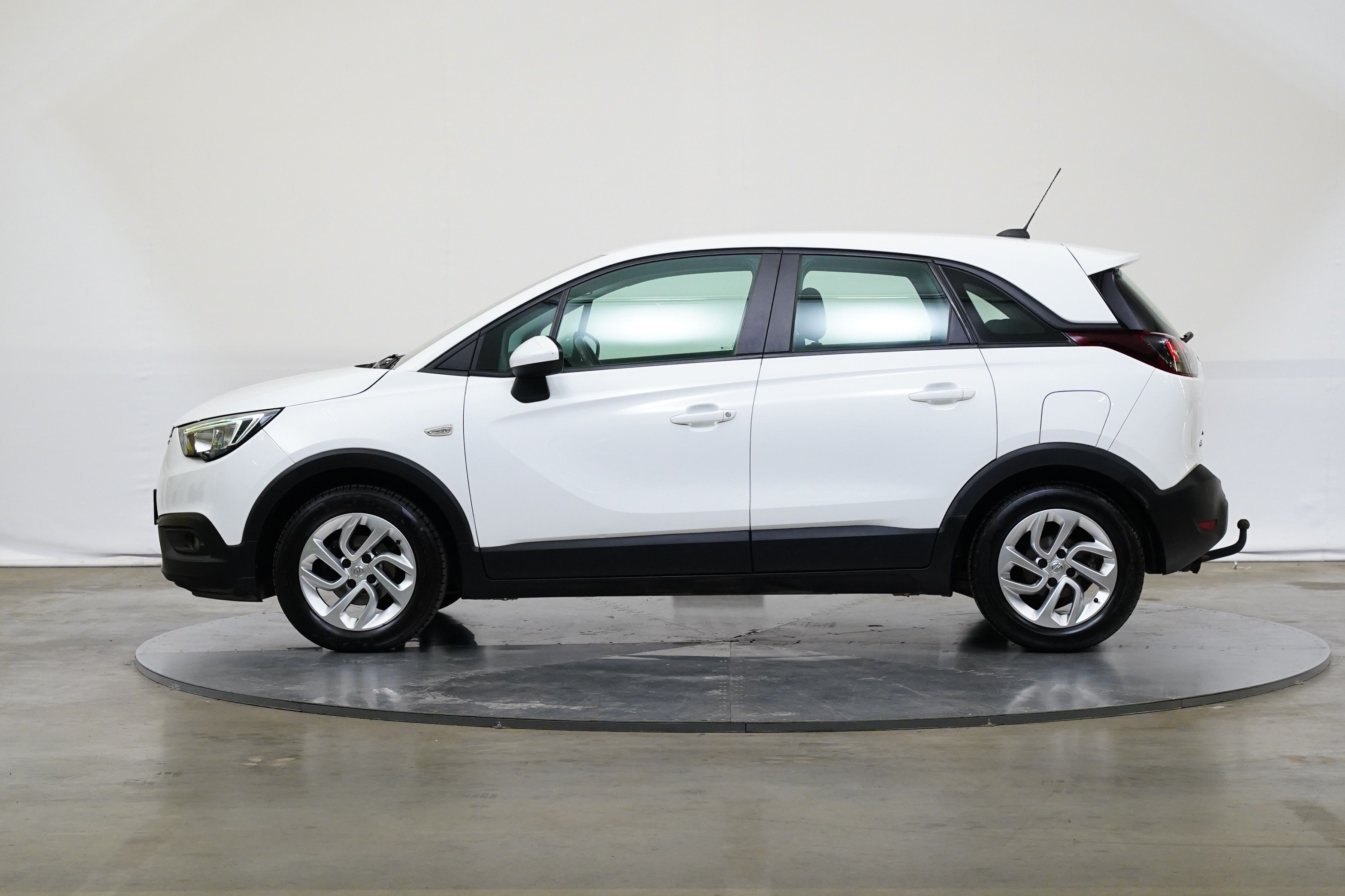 Opel Crossland X, 1.2i 60 kW Edition - fotka 3