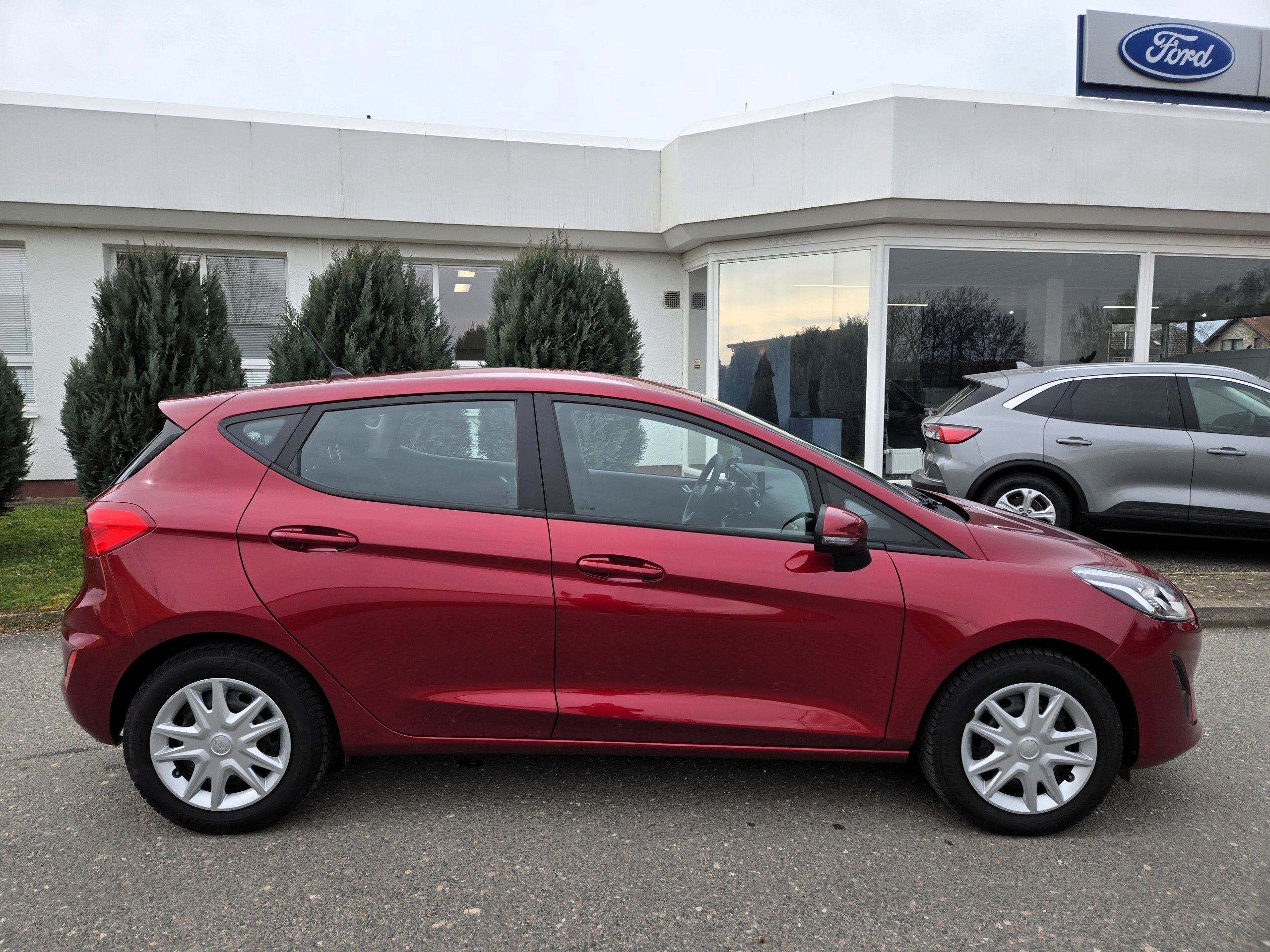 Ford Fiesta, 5D 1,1 benzin 63kw/85k - 5st. - fotka 6